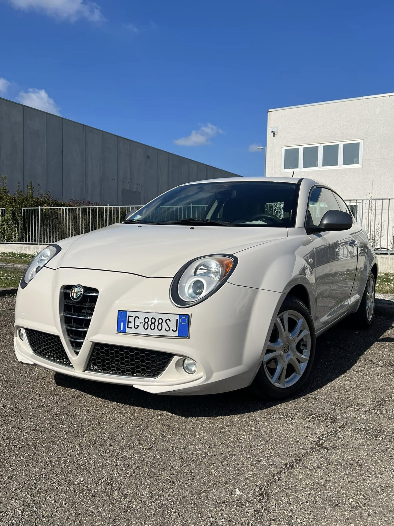 Alfa RomeoMiTo 1.4 78 CV 8V Distinctive Sport Pack2011