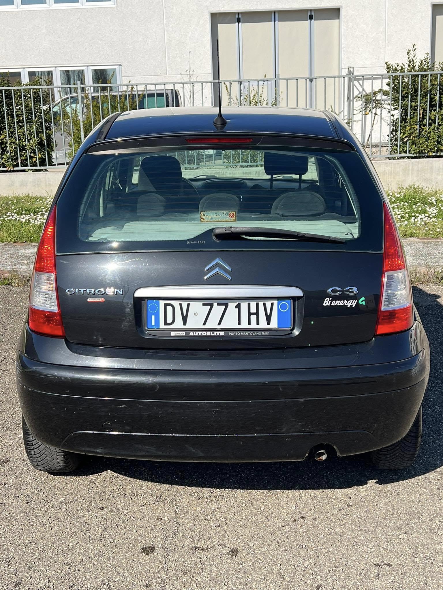 
CITROEN C3 1.4 Exclusive Bi Energy G full									
