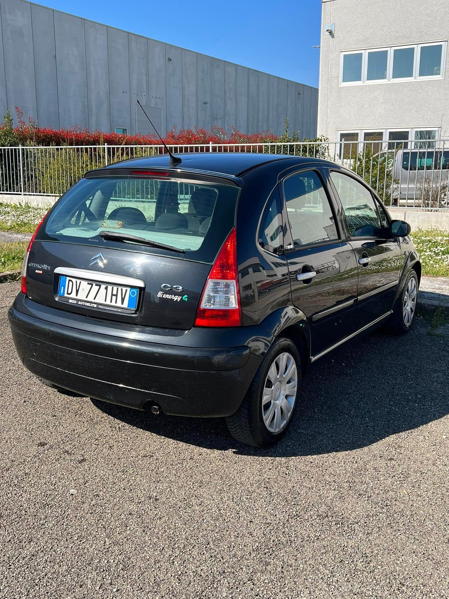 
CITROEN C3 1.4 Exclusive Bi Energy G full									