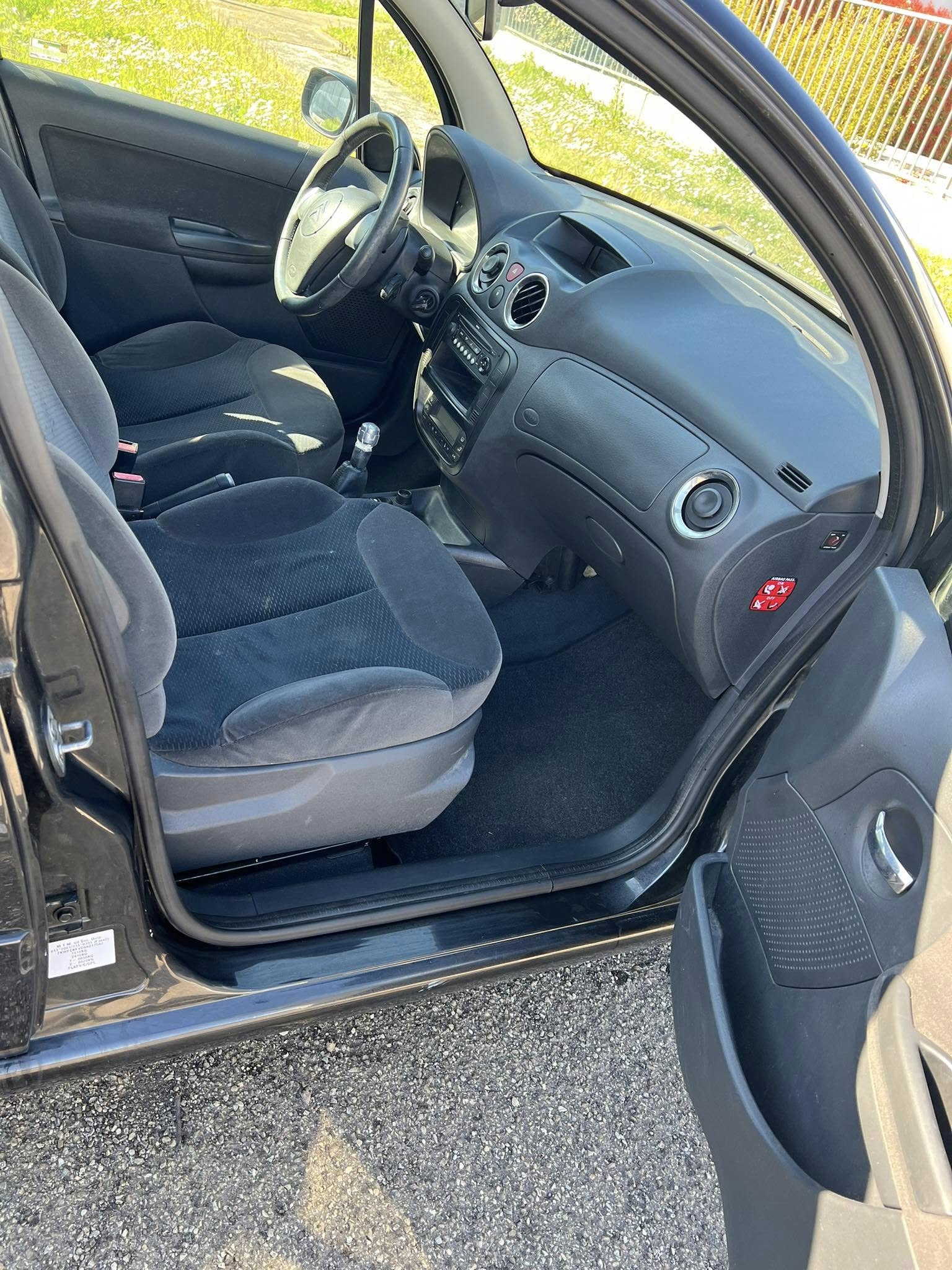 
CITROEN C3 1.4 Exclusive Bi Energy G full									