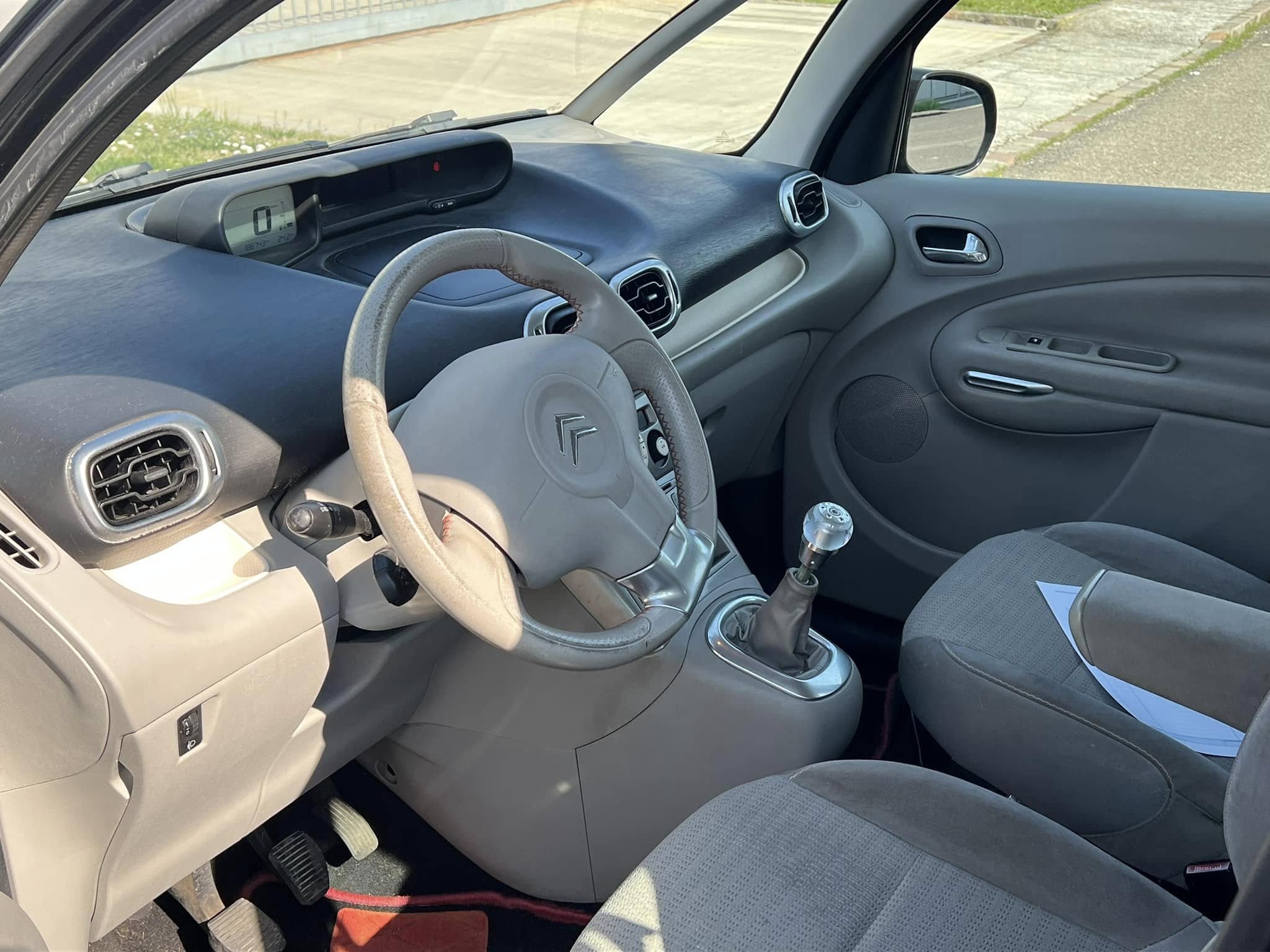 
CITROEN C3 PICASSO 1.6 HDi 110 Airdream Exclusive Style full									