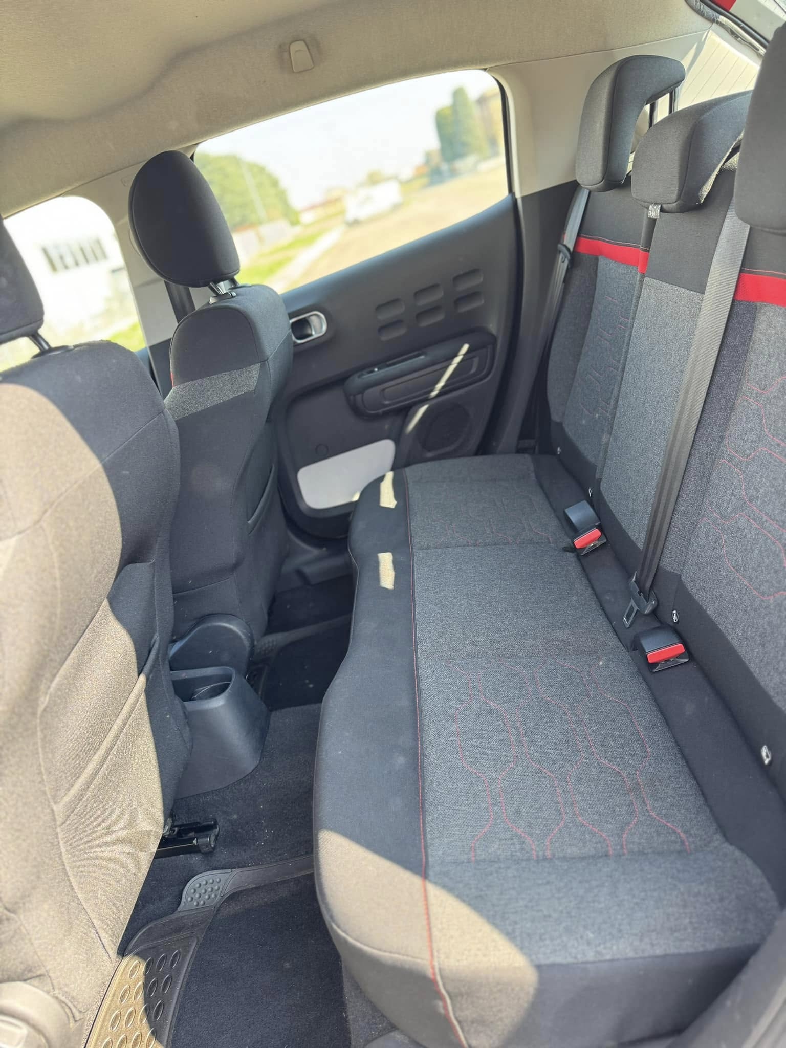 
CITROENC3 PureTech 82 Shine2017 full									