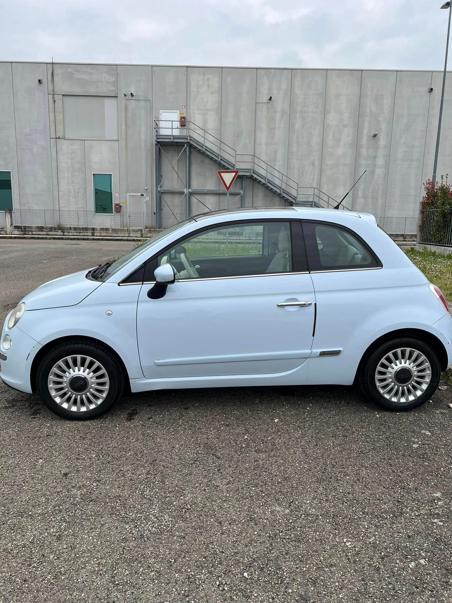 
FIAT 500 1.2 full									