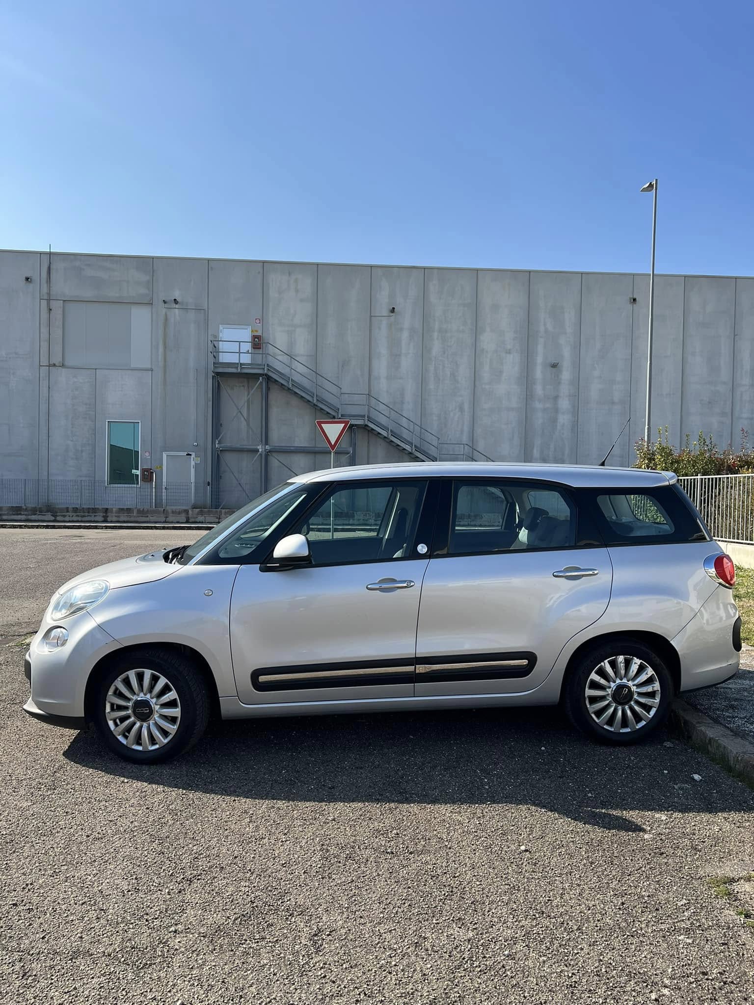 
FIAT500L Living 1.6 Multijet Lounge full									