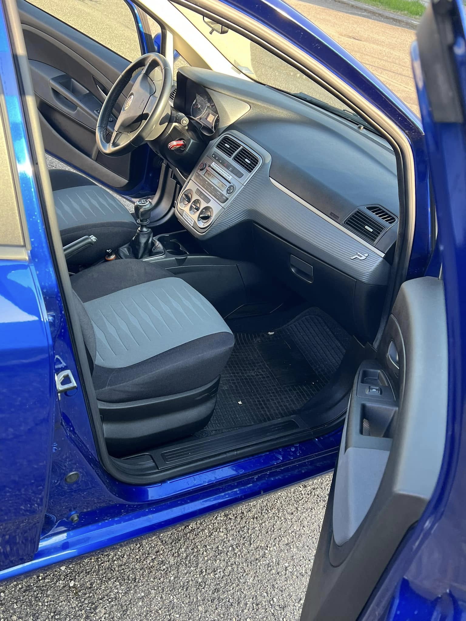 
FIATGRANDE PUNTO 1.3 MJT 90 CV 5P Emotion full									