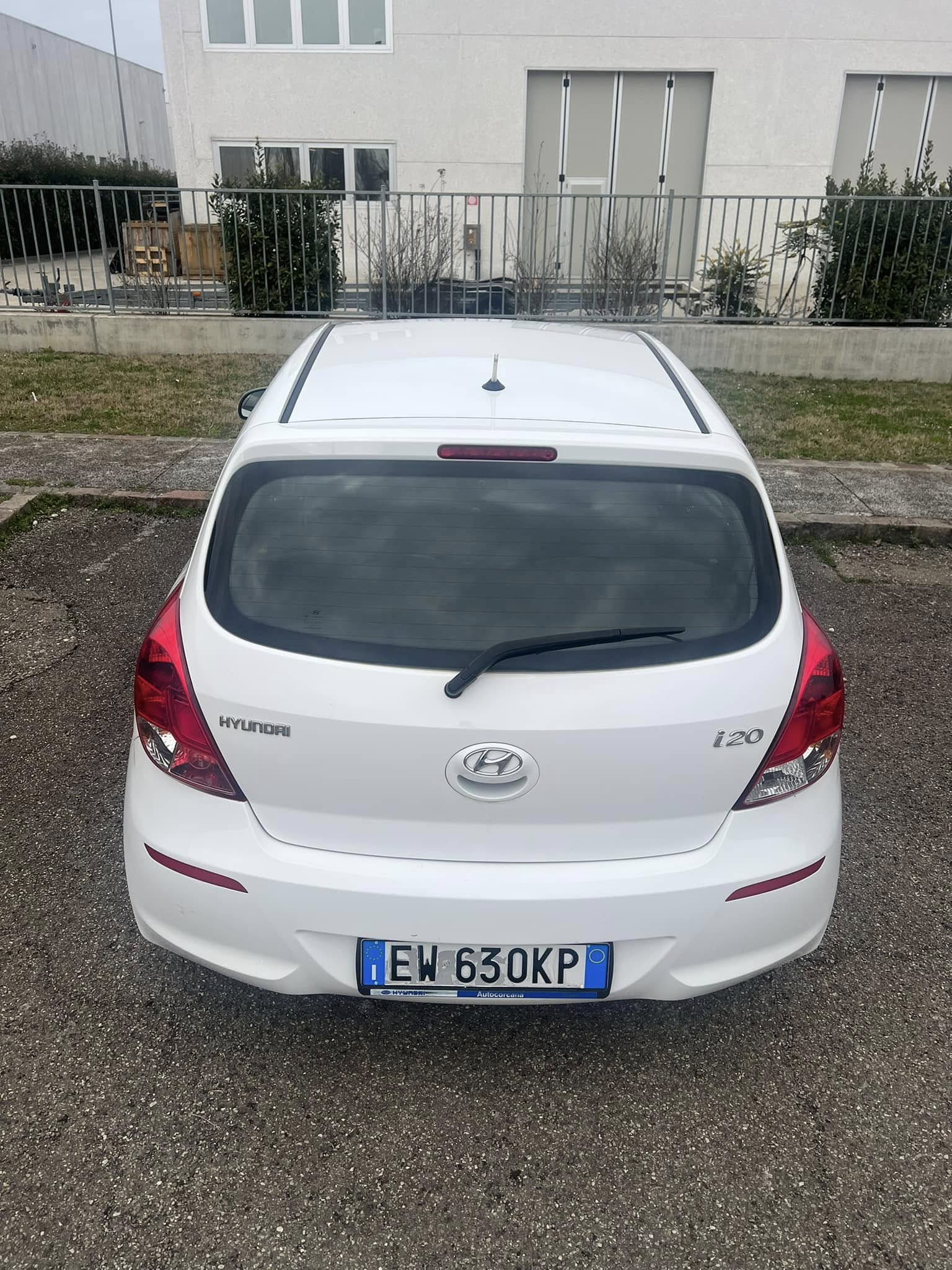 
Hyundai i20 1.2 5P Sound Edition 2014 full									
