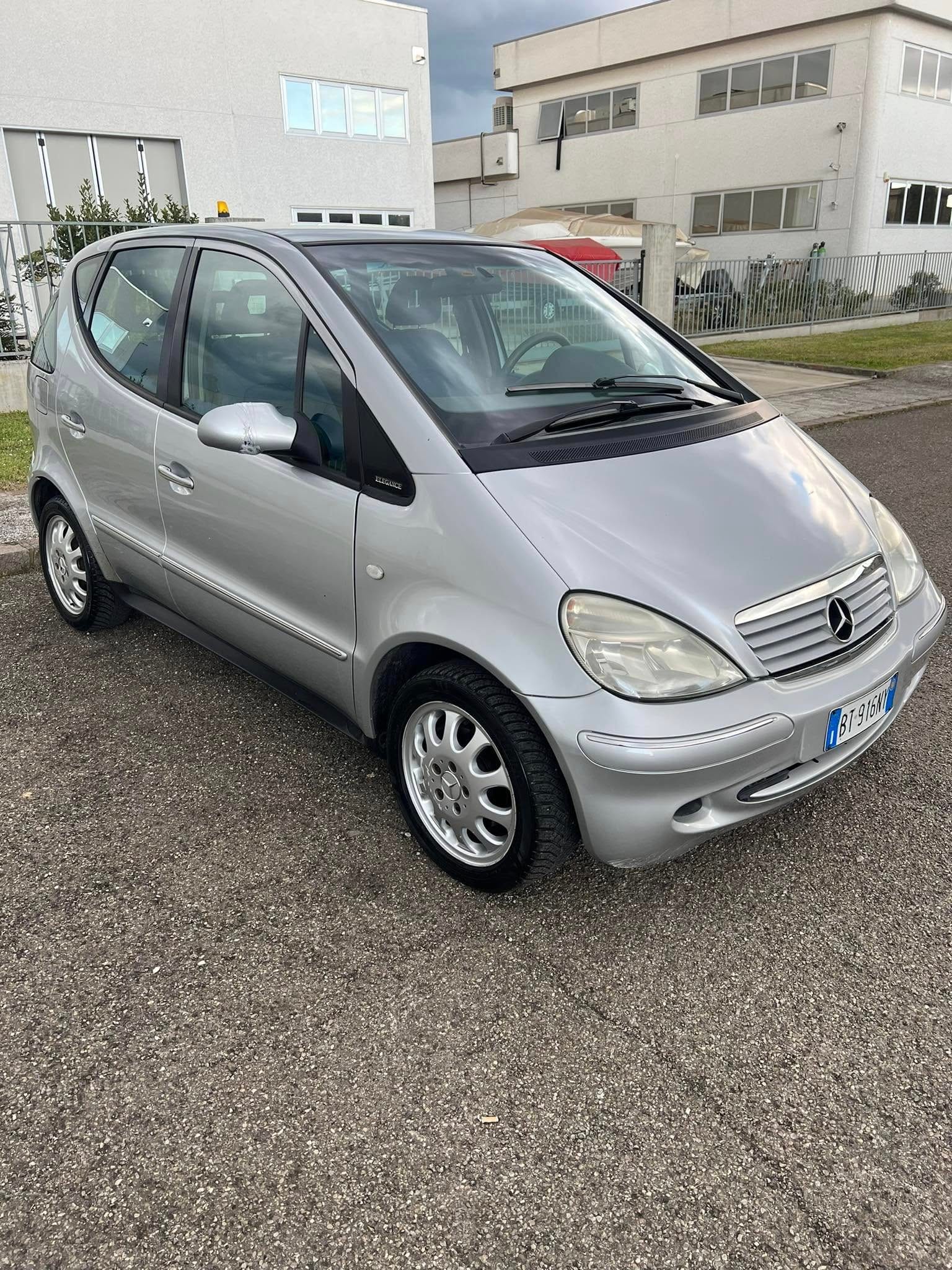 
MERCEDES CLASSE A 160 cat Avantgarde full									