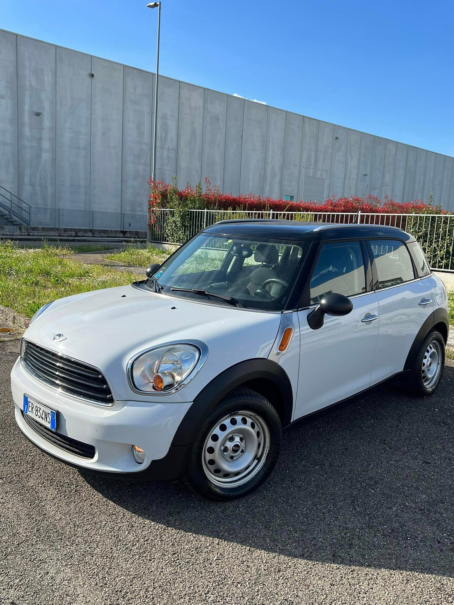 
MINI 1.6 ONE COUNTRYMAN 2013 full									