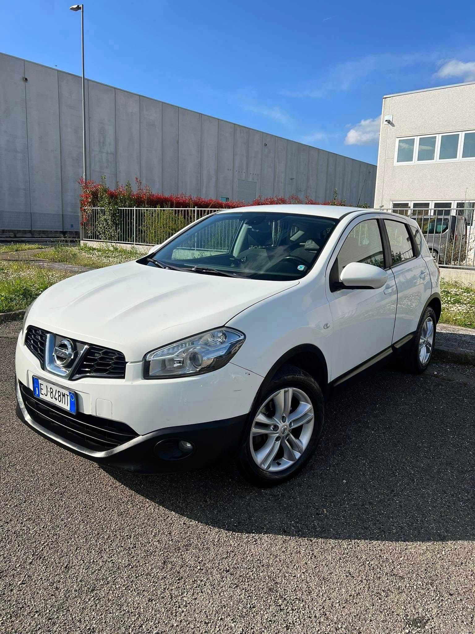 
NISSAN QASHQAI 1.6 16V Tekna 2011 full									