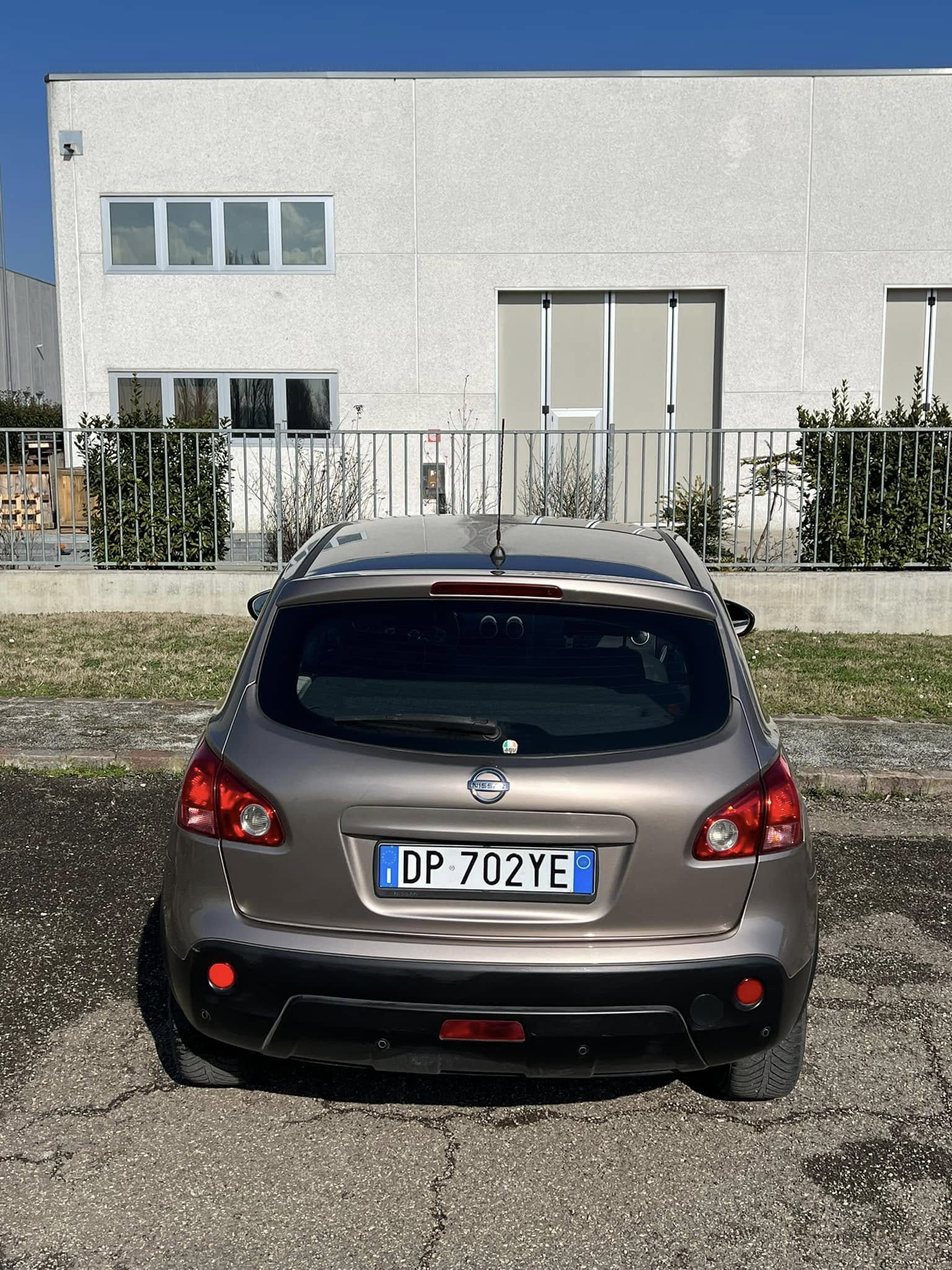 
NissanQASHQAI 1.5 dCi Tekna2011 full									