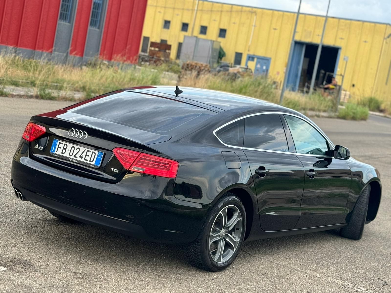 
AUDI A5 SPB 2.0 TDI A5 SPORTS BACK Quattro design S tronic 2015 full									