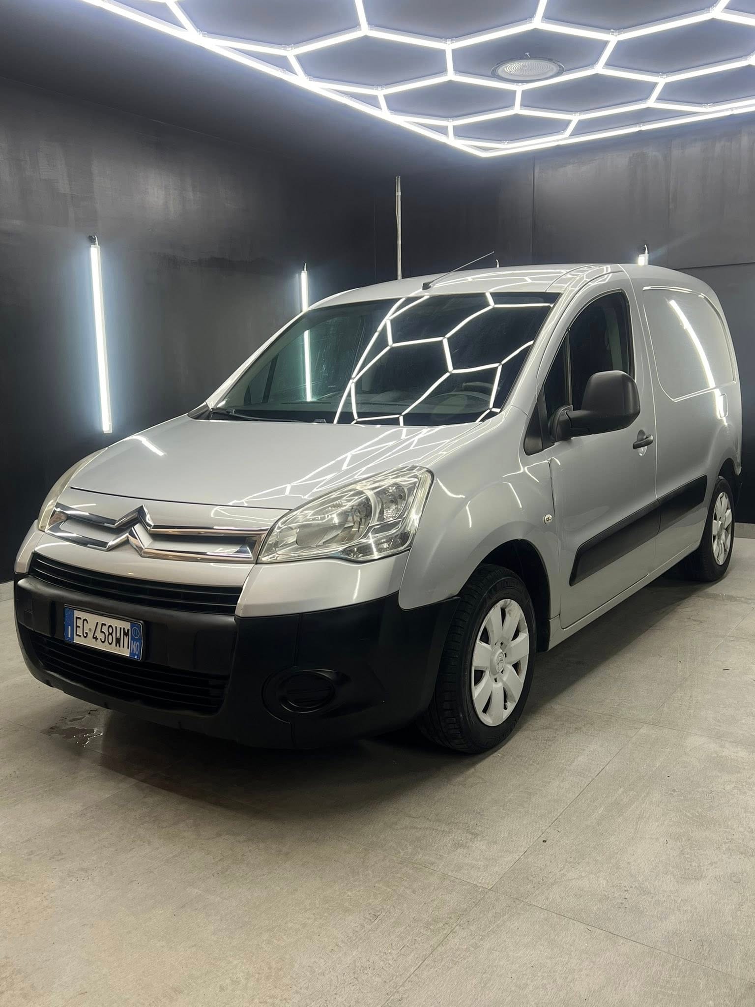 
CITROENBERLINGO 1.5 HDI 3 POSTI BUSINESS2011 full									