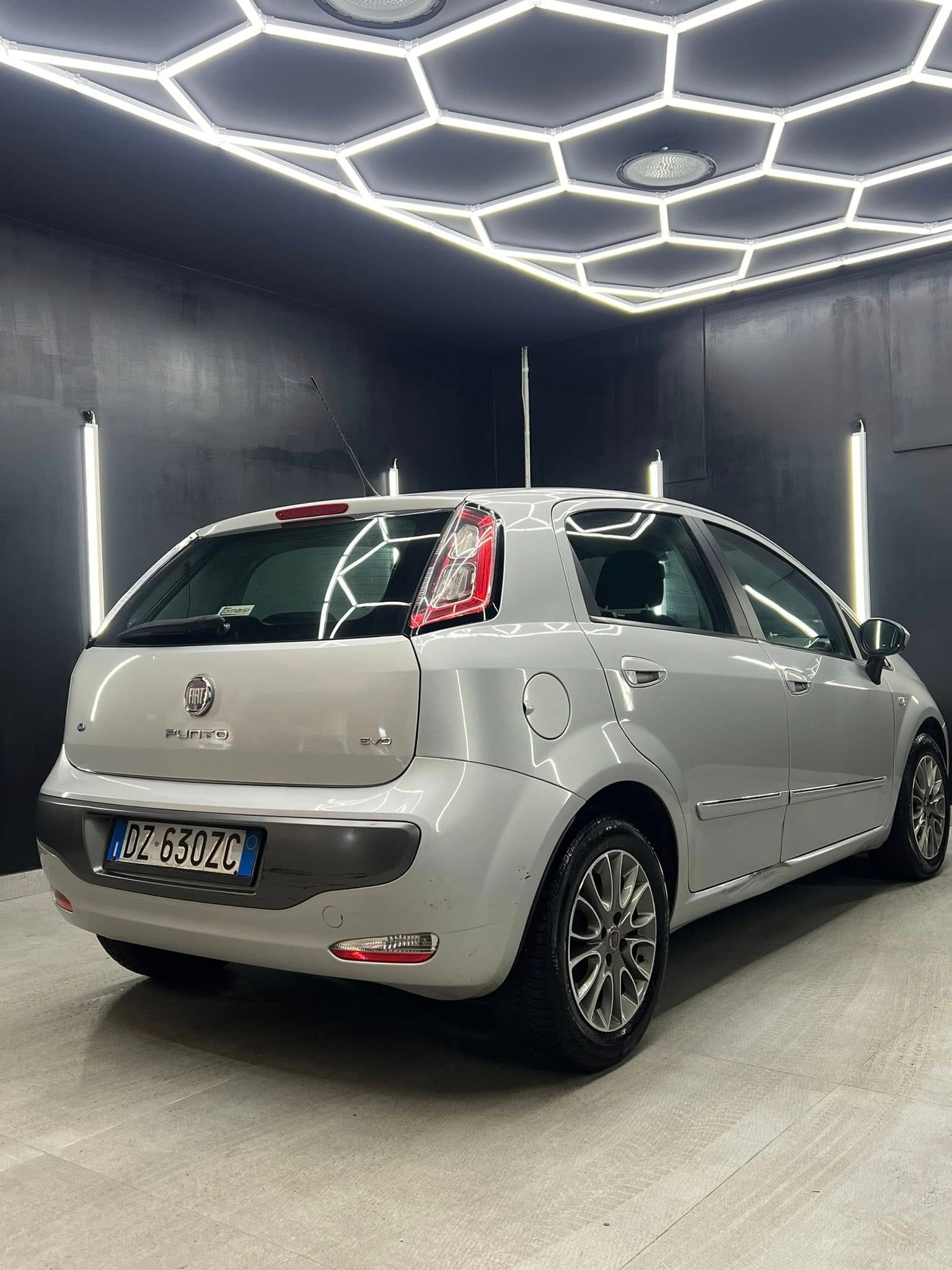 
FIAT PUNTO EVO 1.3 Mjt 95 CV DPF 5P SeS Emotion full									