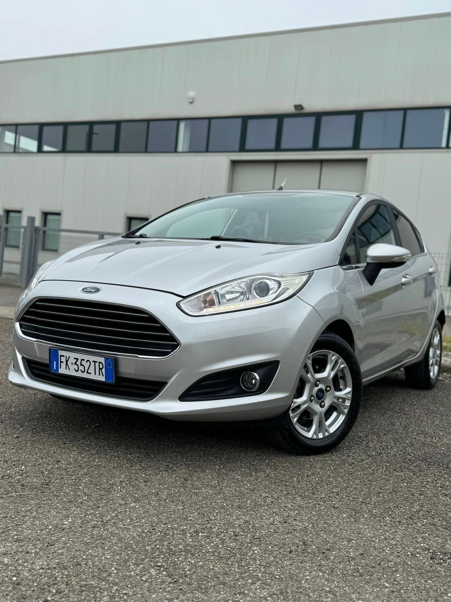 FORDFIESTA 1.4 5P Bz.- Black e White Edition2017