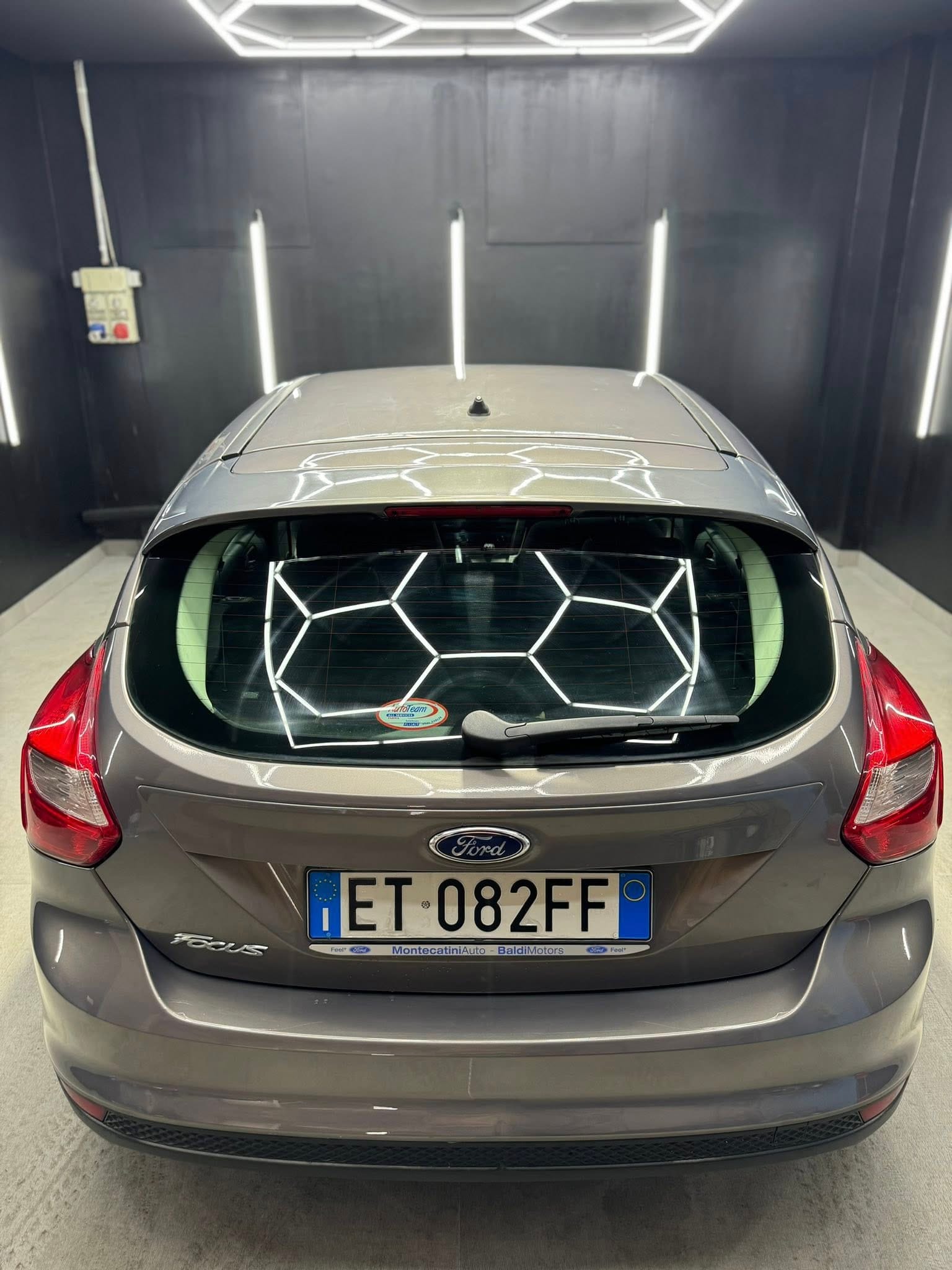 
FORD FOCUS 1.6 TDCi 95 CV Titanium 2013 full									
