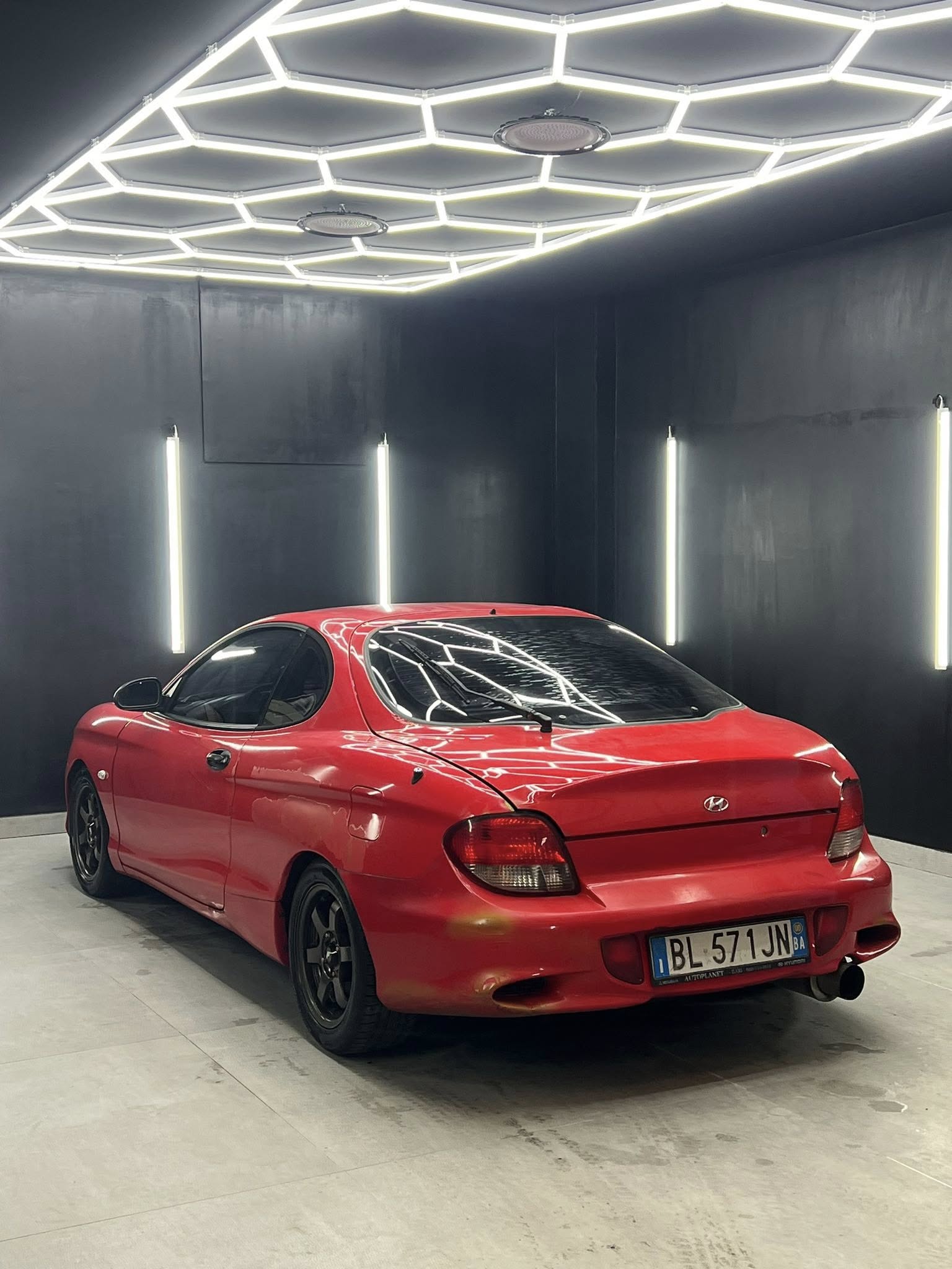 
HYUNDAI Coupe 1.6i 16V cat Air full									