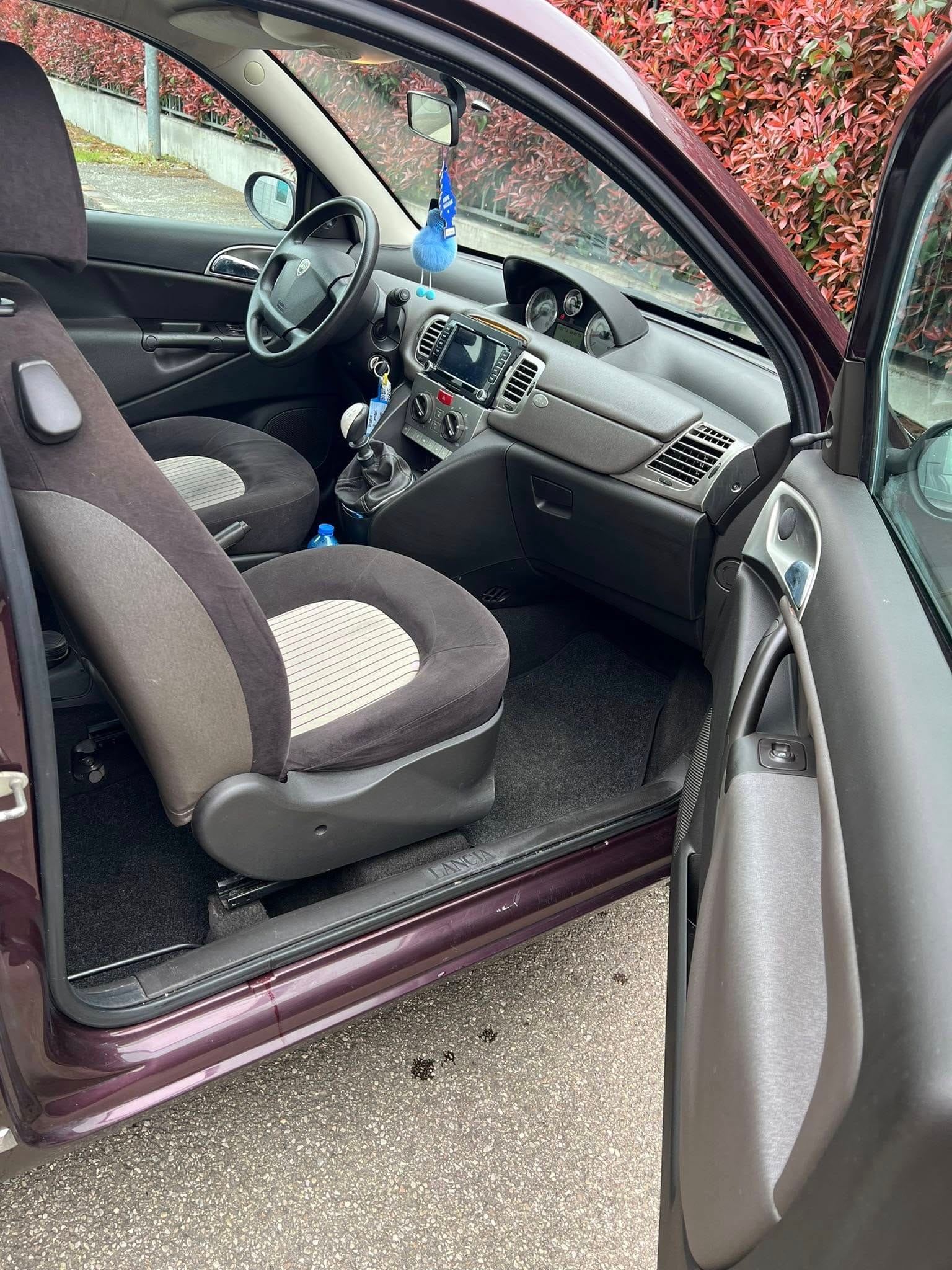 
LANCIA YPSILON 1.2 Modamilano full									