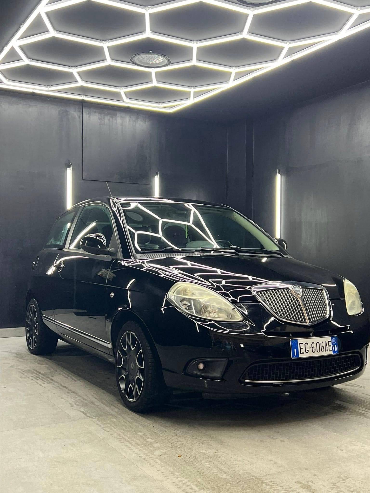 
LANCIAYPSILON 1.3 MJT 75 CV Elle2011 full									