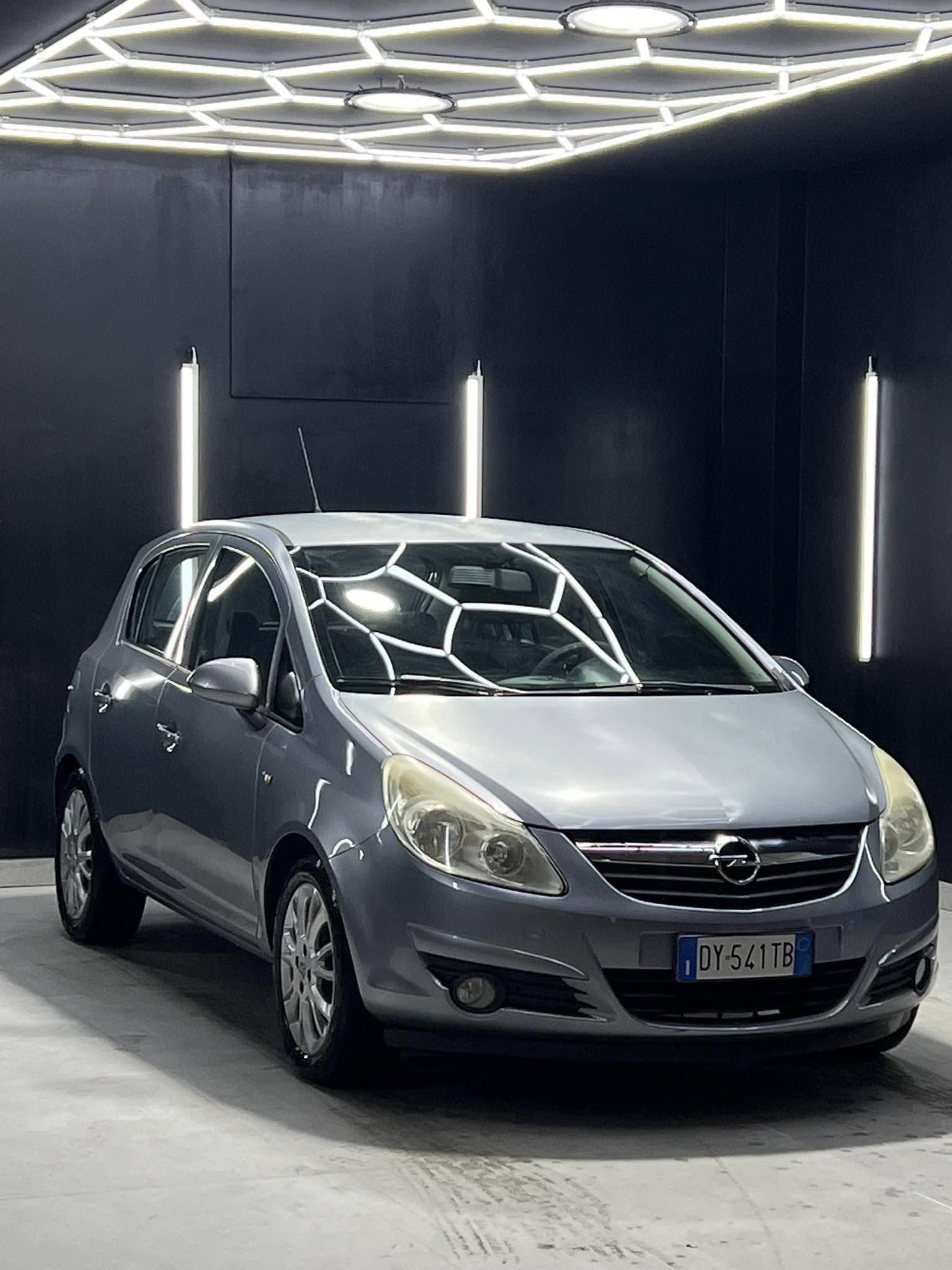 
OPELCORSA 1.2 80CV 5P GPL-TECH Enjoy2009 full									