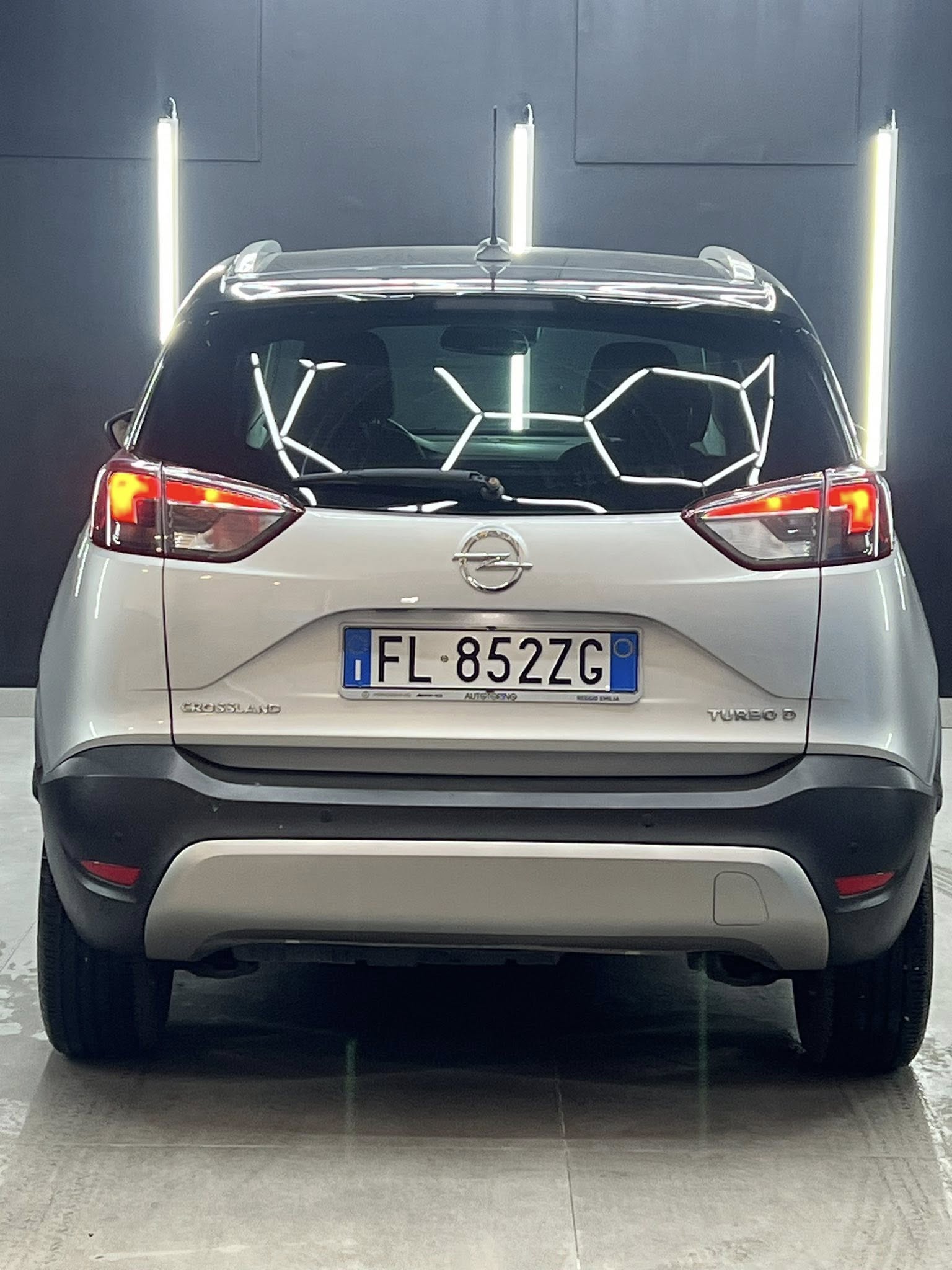 
OPEL Crossland X 1.6 ECOTEC D 120 CV StarteStop Ultimate 2018 full									