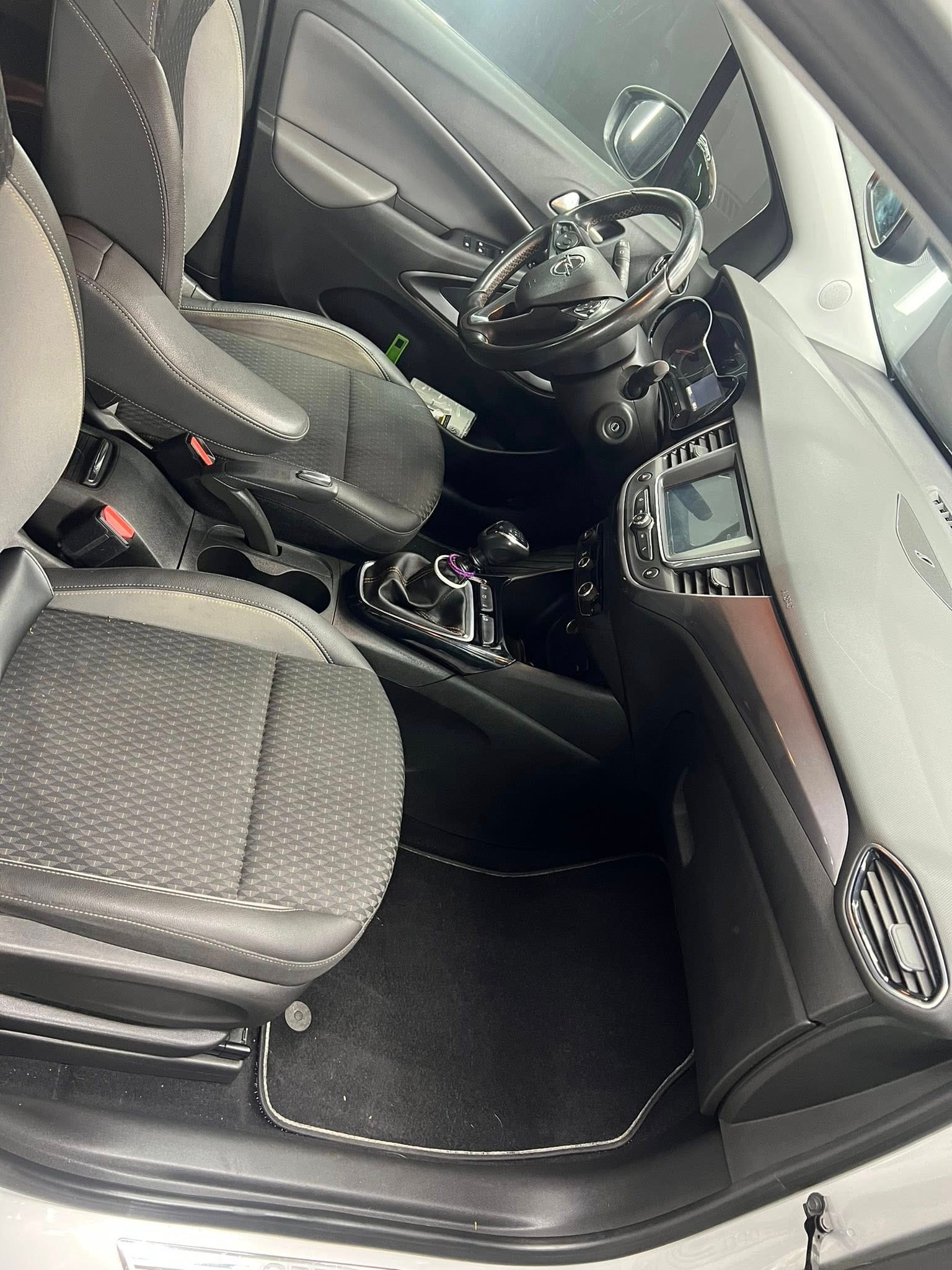
OPEL Crossland X 1.6 ECOTEC D 120 CV StarteStop Ultimate 2018 full									