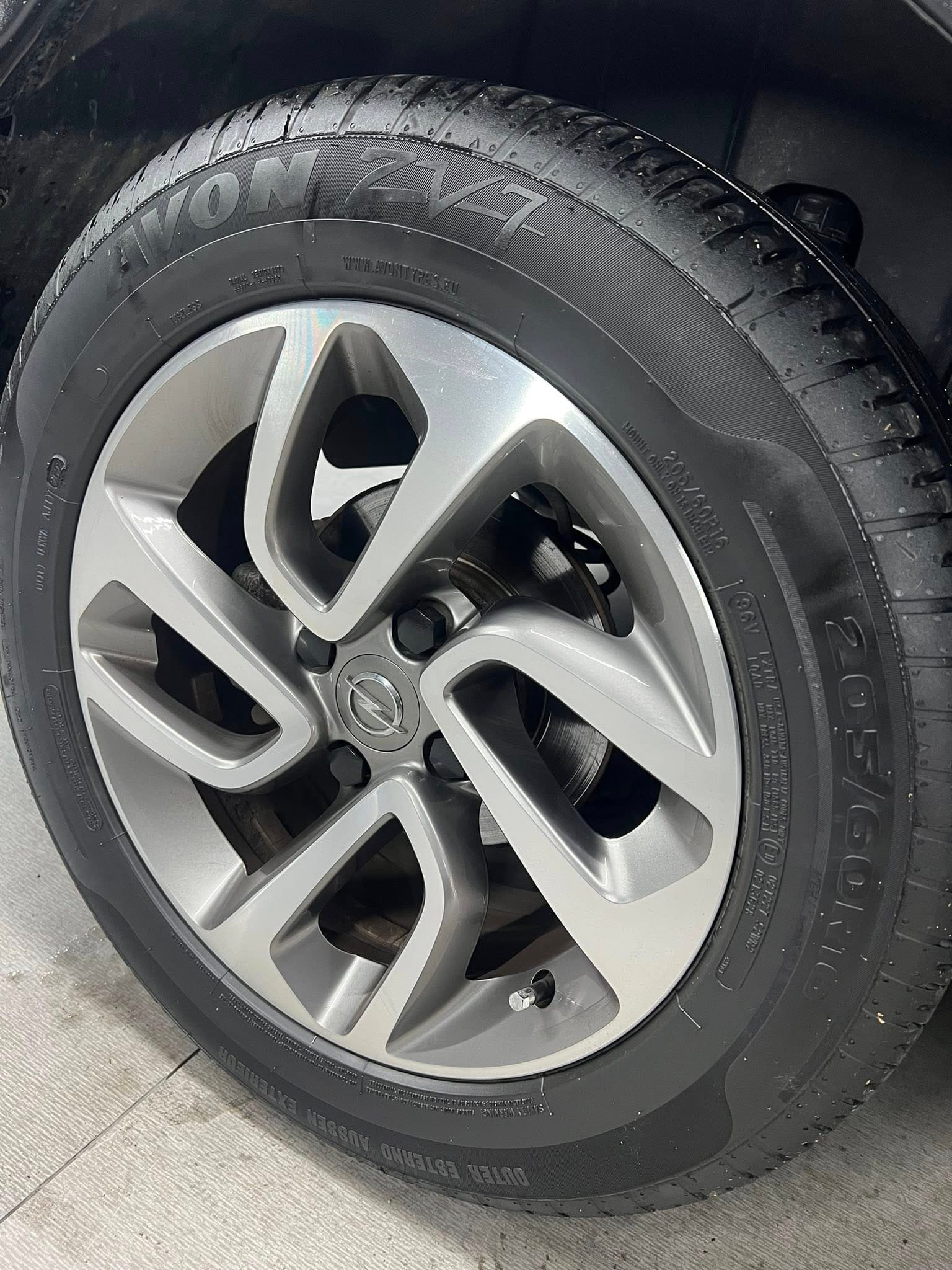 
OPEL Crossland X 1.6 ECOTEC D 120 CV StarteStop Ultimate 2018 full									