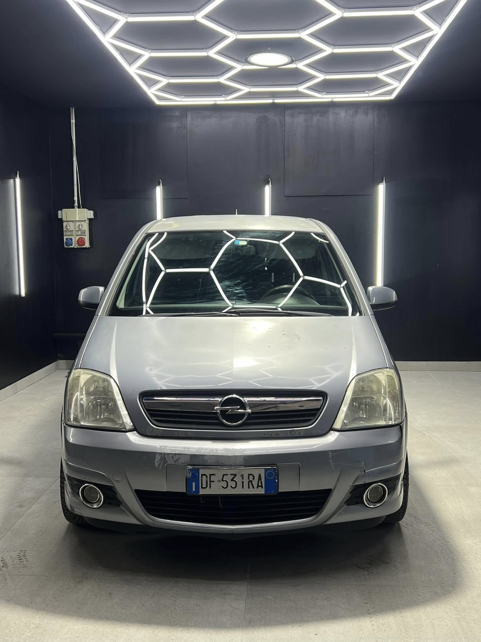 
OPELMERIVA 1.6 16V Cosmo GPL full									