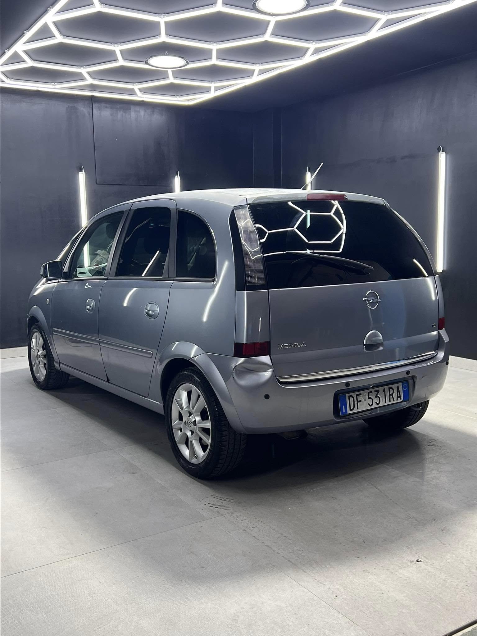 
OPELMERIVA 1.6 16V Cosmo GPL full									