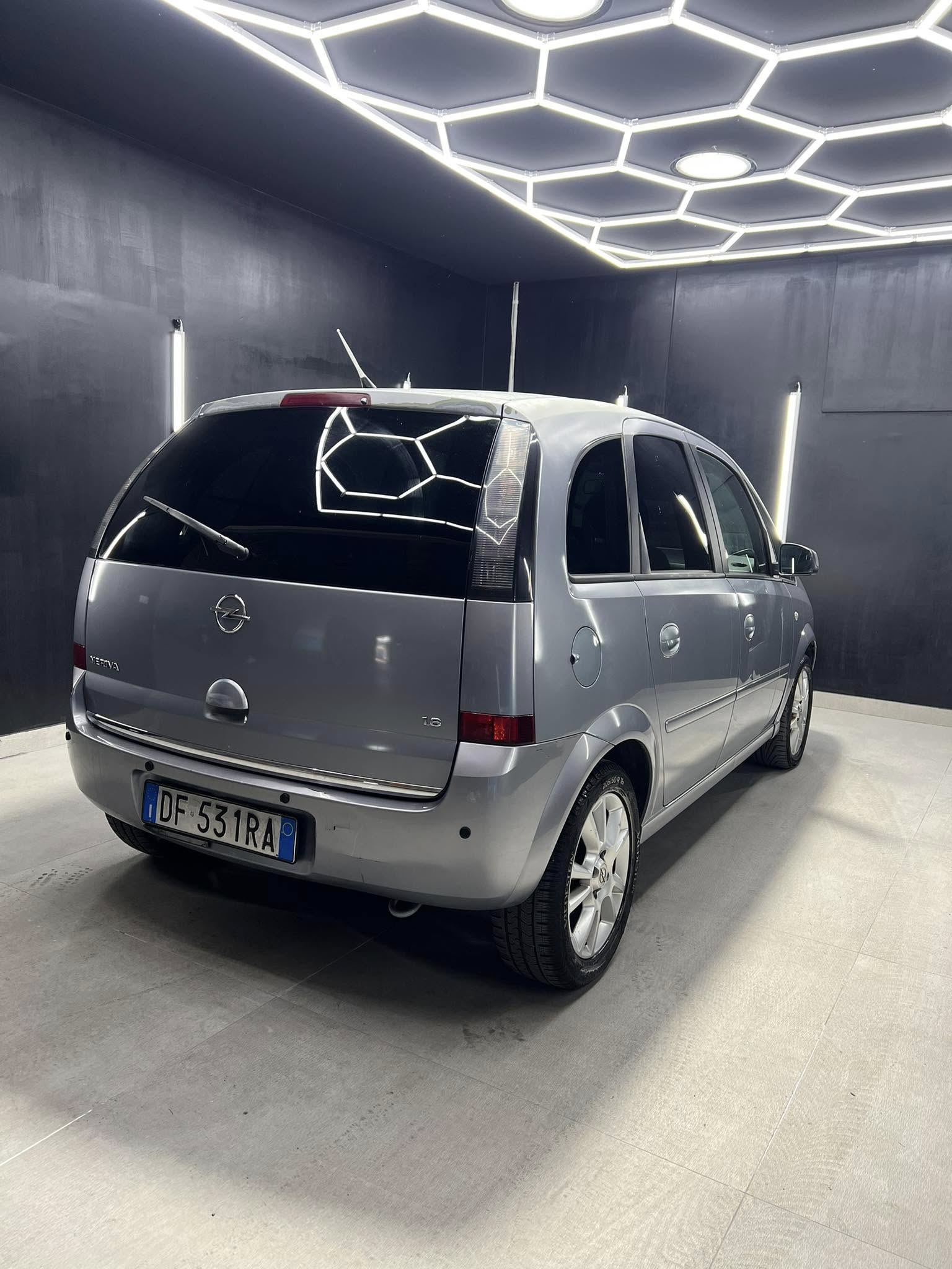 
OPELMERIVA 1.6 16V Cosmo GPL full									