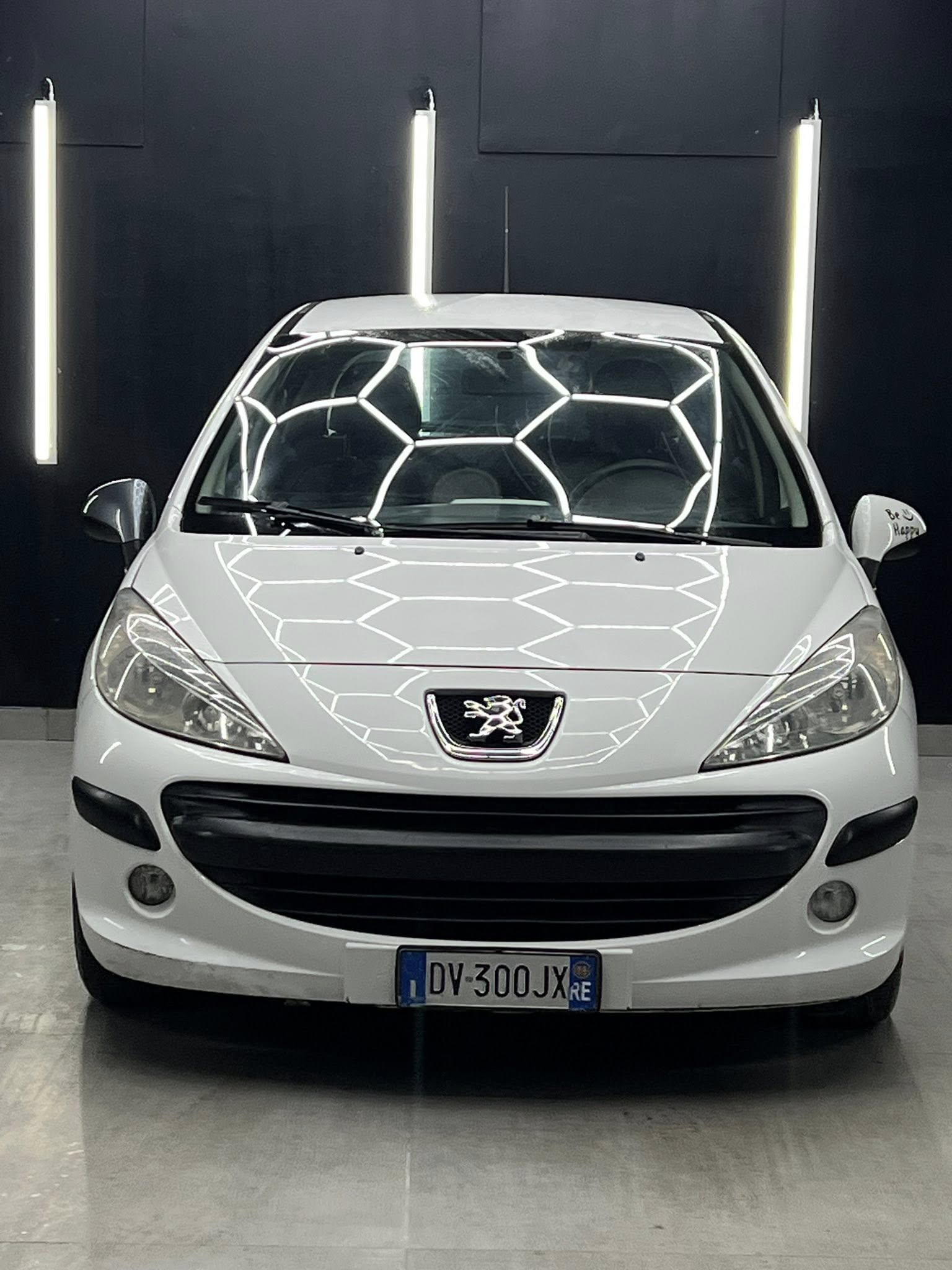 
PEUGEOT 207 1.4 8V 75CV 5P Energie Sport ECO full									