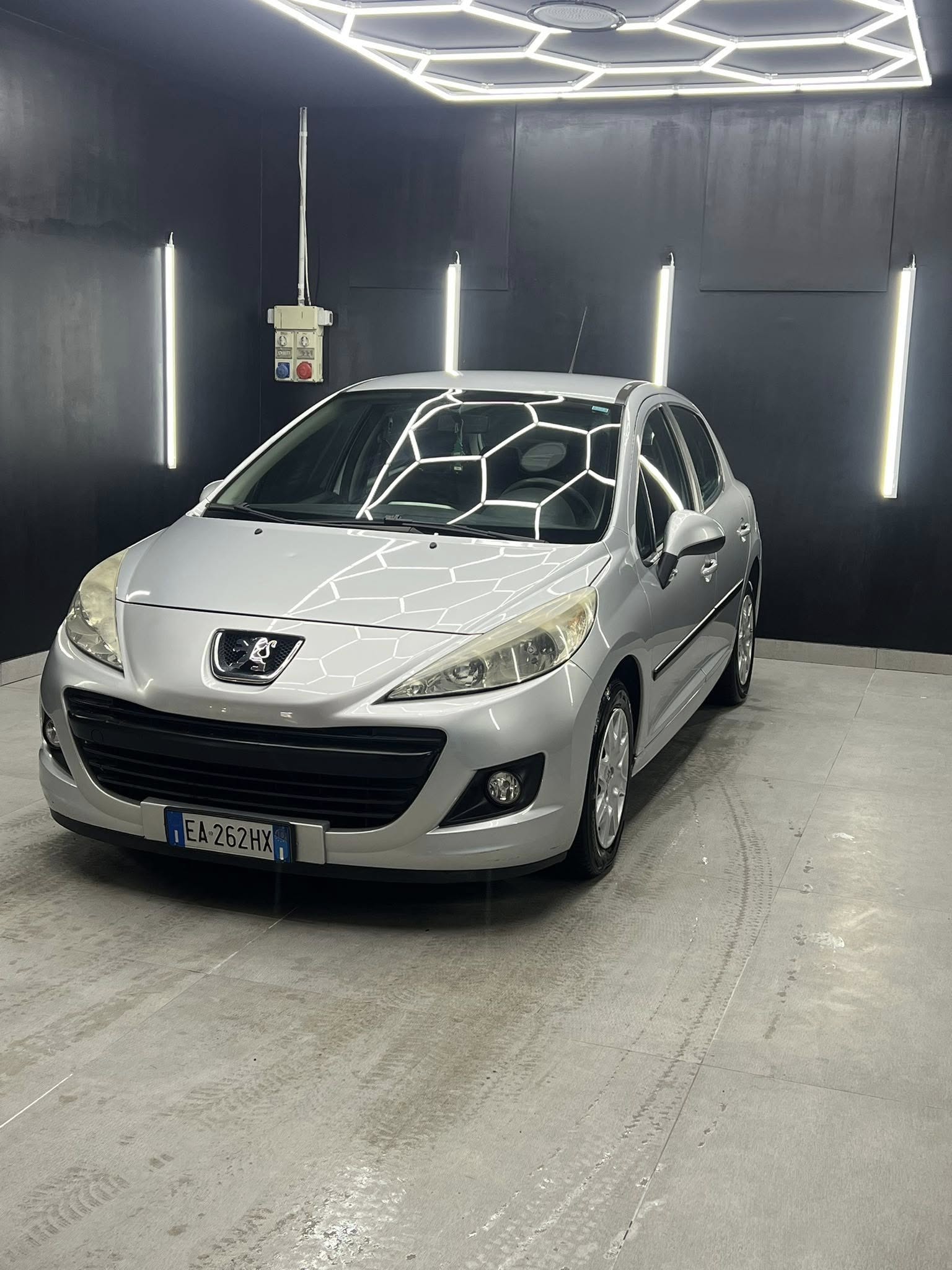 
PEUGEOT 207 1.4 8V 75CV 5P Energie Sport ECO GPL full									