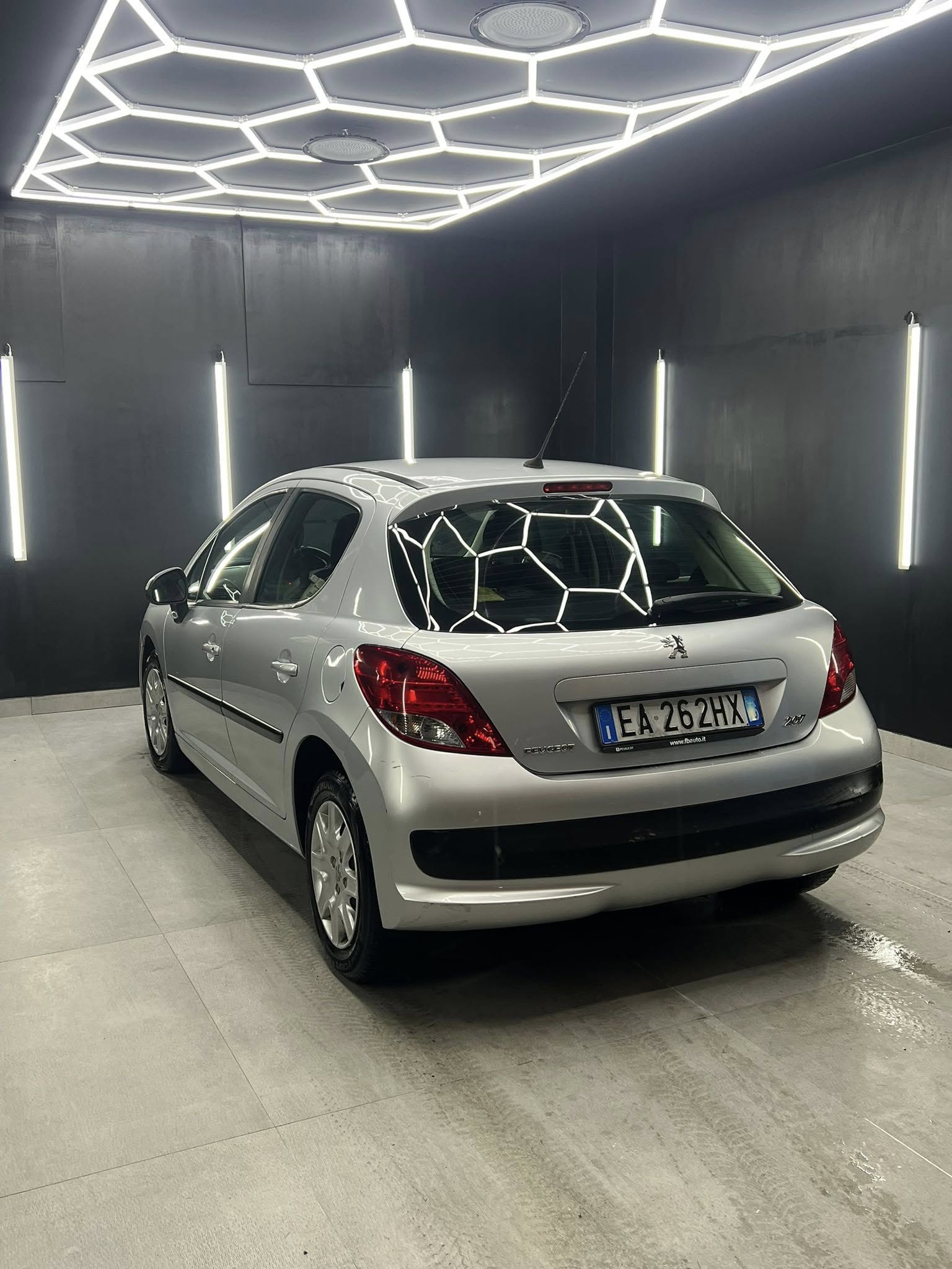 
PEUGEOT 207 1.4 8V 75CV 5P Energie Sport ECO GPL full									