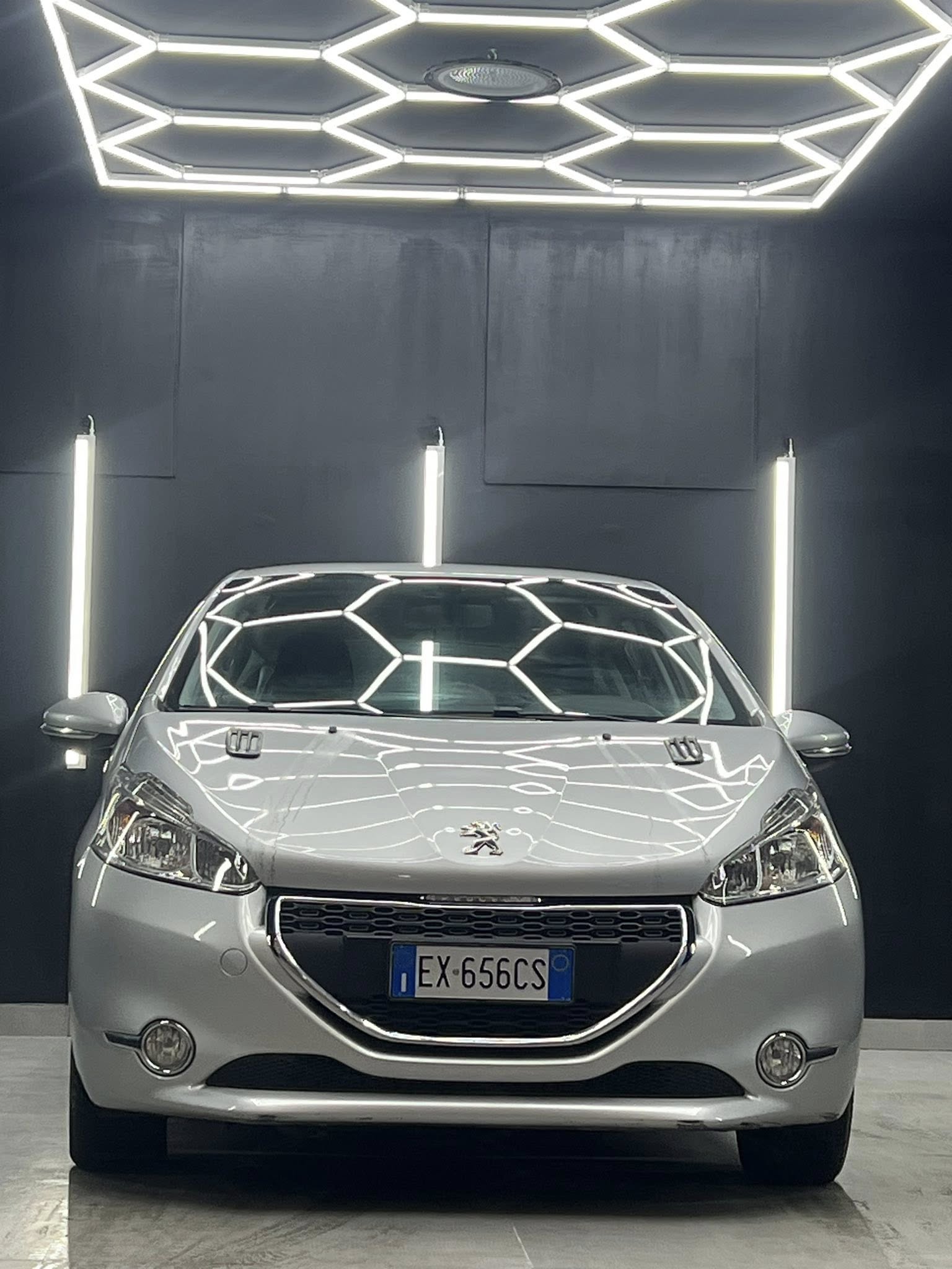 PEUGEOT 208 1o serie 1.4 VTi 95 CV 5P GPL Allure 2014