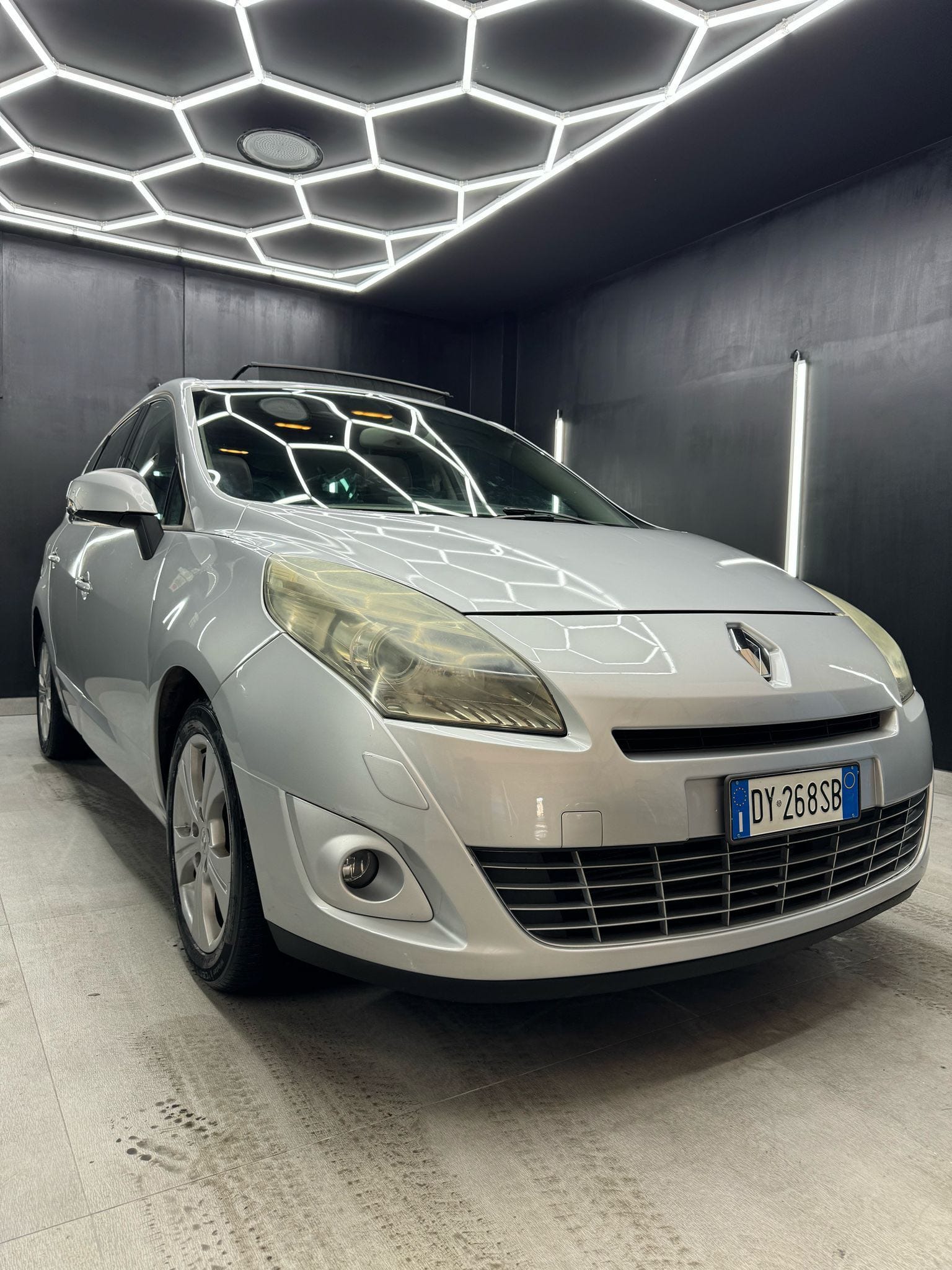 
RENAULT SCENIC 1.9 dCi 130CV Luxe 2009 full									