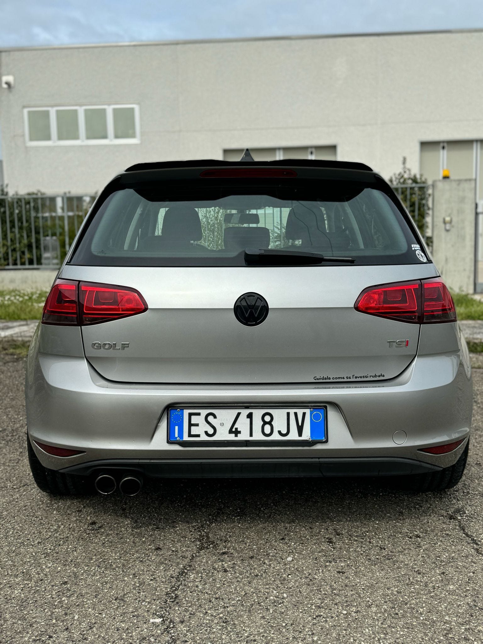 
VOLKSWAGENGOLF Business 1.4 TSI 5P Highline BlueMotion Technology2013 full									