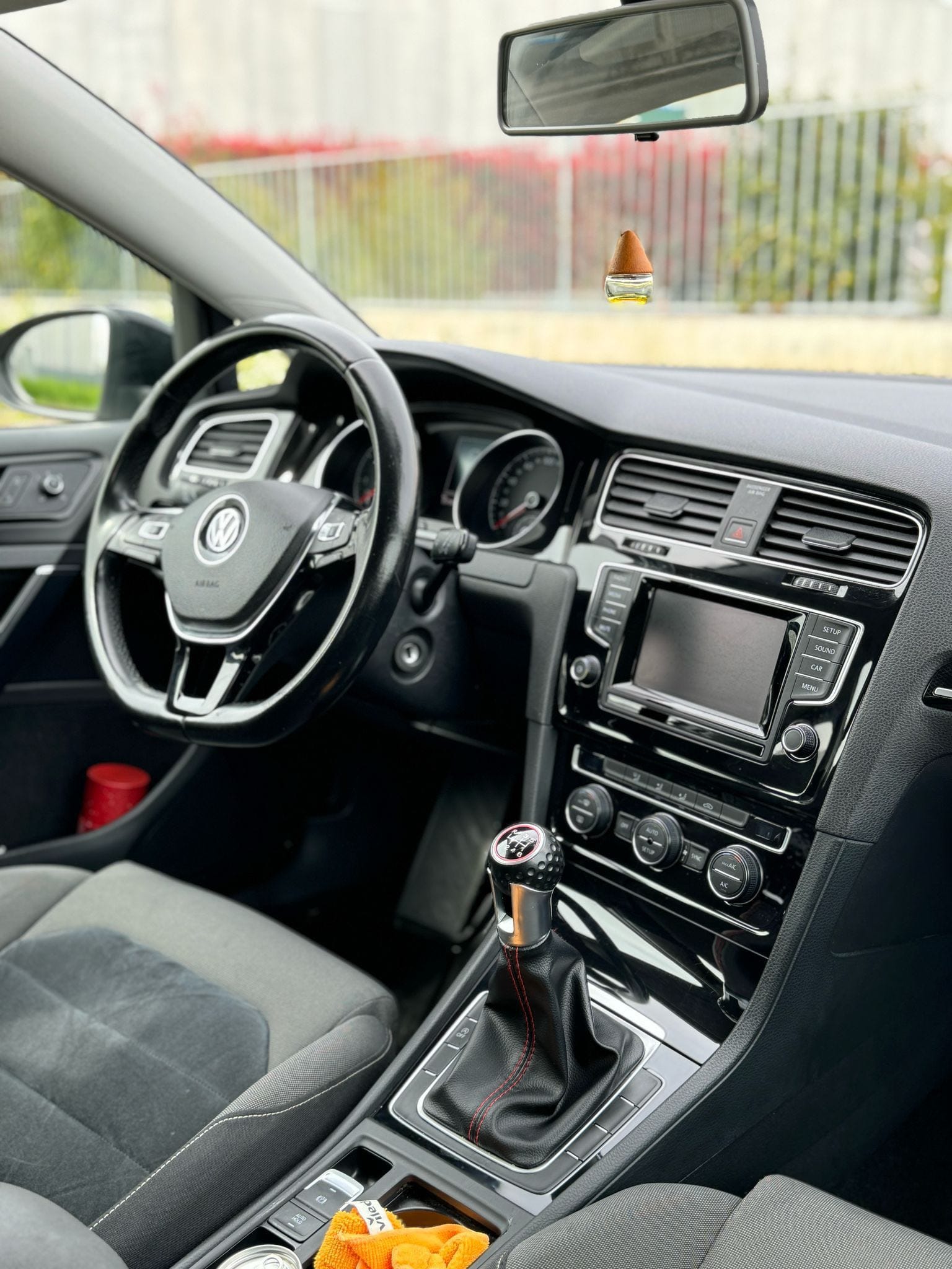 
VOLKSWAGENGOLF Business 1.4 TSI 5P Highline BlueMotion Technology2013 full									