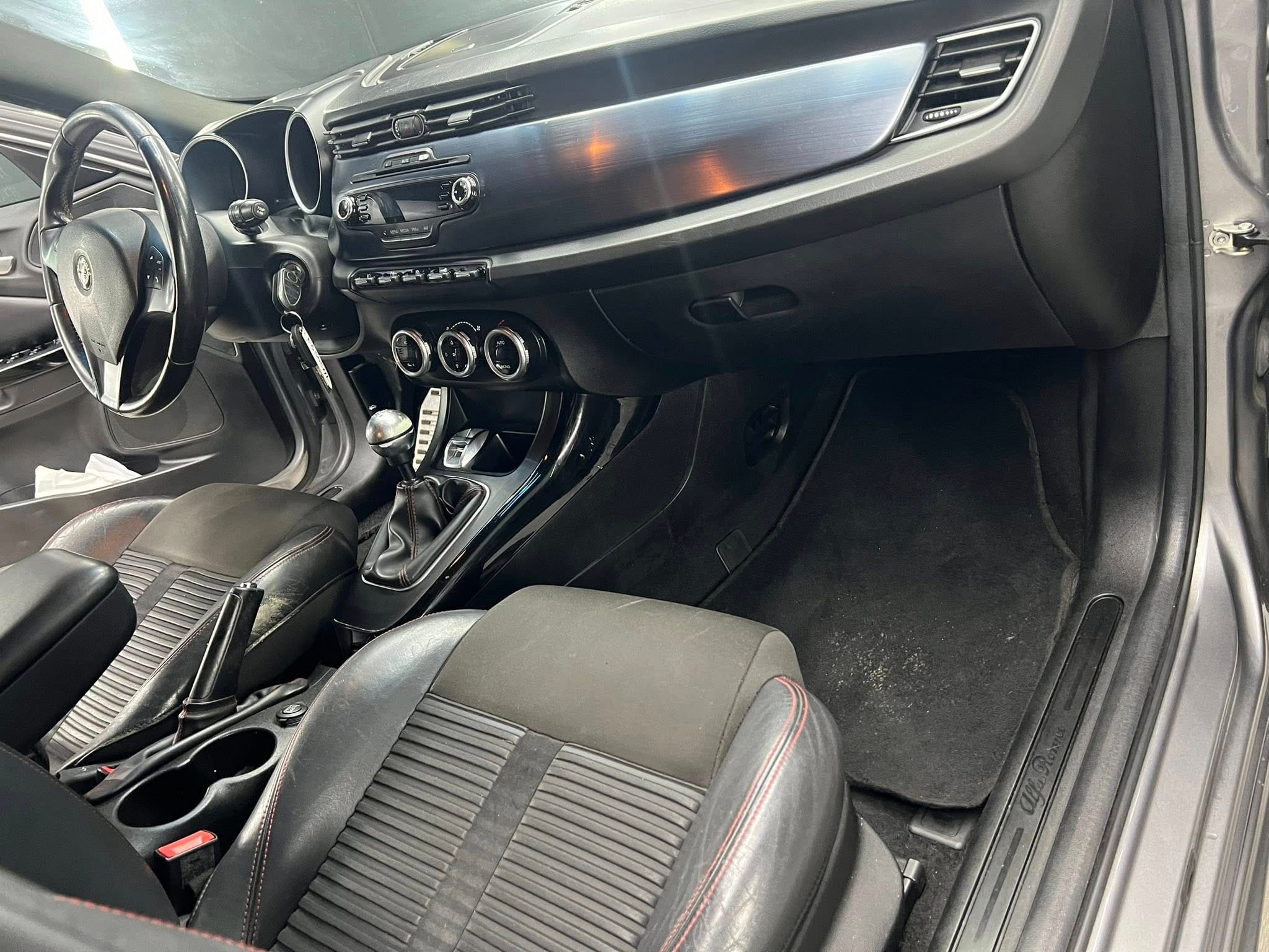 
ALFA ROMEO GIULIETTA 1.4 Turbo MultiAir Distinctive 2011 full									