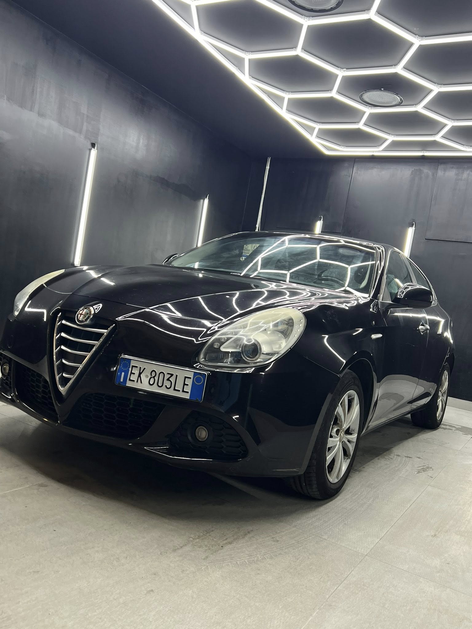 
ALFA ROMEOGIULIETTA 1.6 JTDm-2 105 CV Exclusive2012 full									