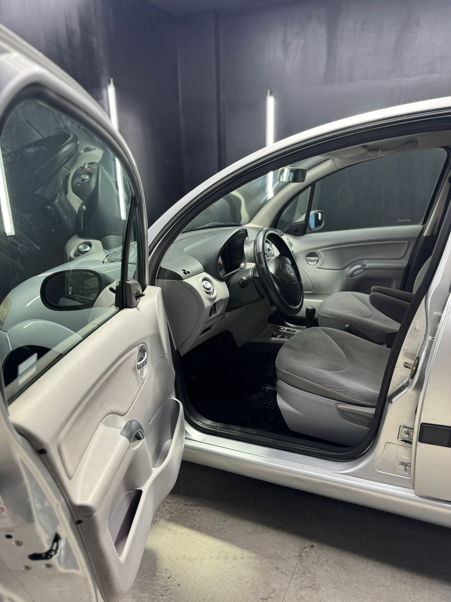 
CITROENC3 1.4 HDi 70CV Exclusive full									