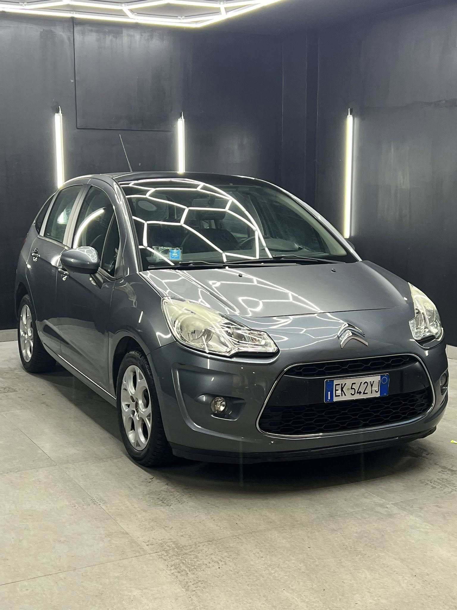 
CITROENC3 1.6 e-HDi 90 airdream Exclusive2011 full									