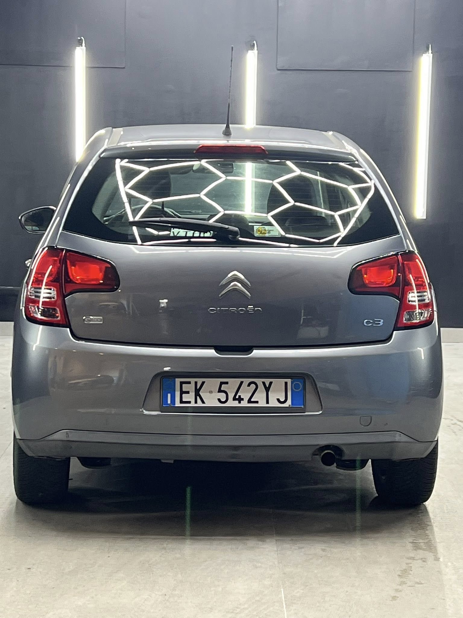 
CITROENC3 1.6 e-HDi 90 airdream Exclusive2011 full									