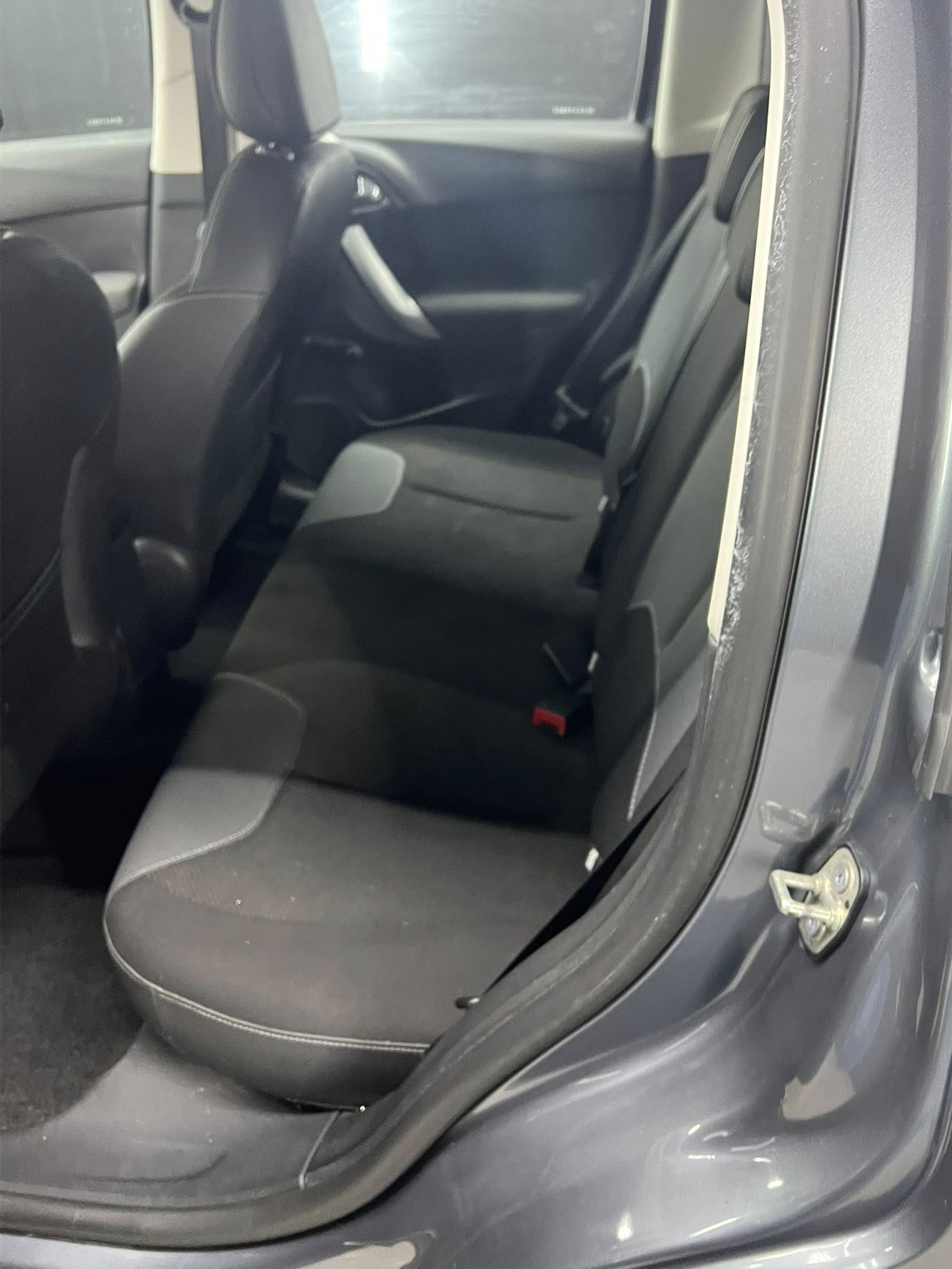 
CITROENC3 1.6 e-HDi 90 airdream Exclusive2011 full									