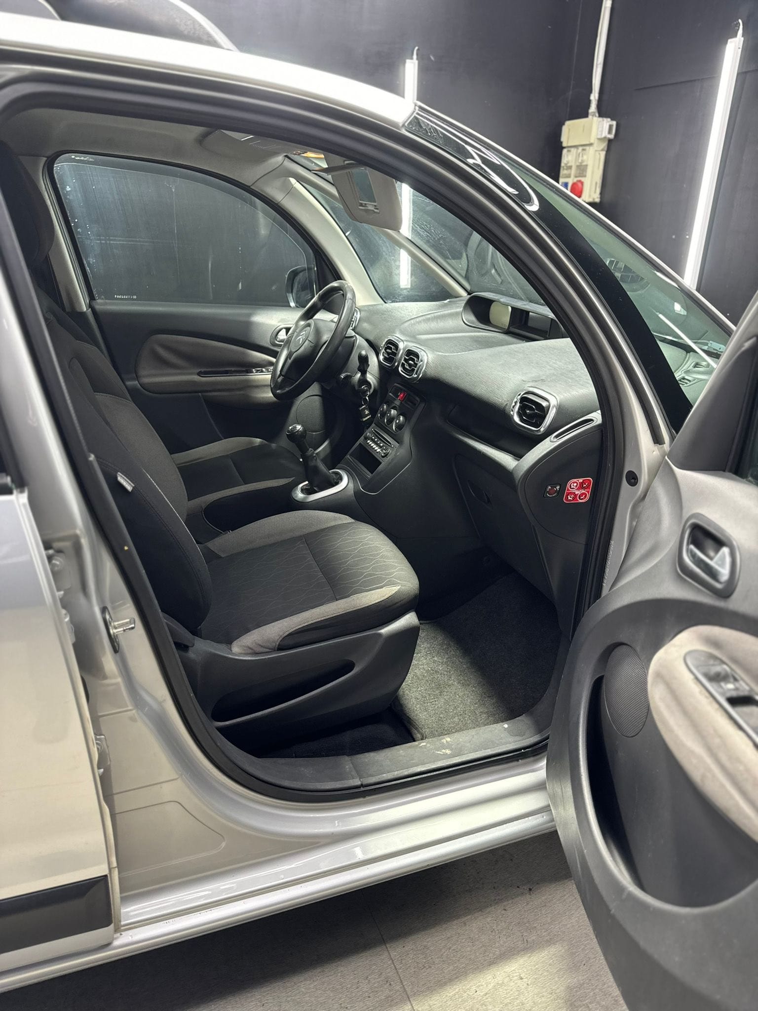 
CITROENC3 Picasso 1.4 VTi 95 Exclusive Limited2013 full									