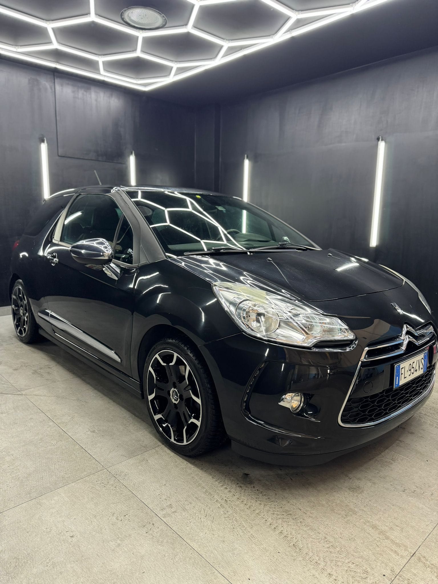
CITROENDS 3 1.6 THP 155 Just Black2018 full									