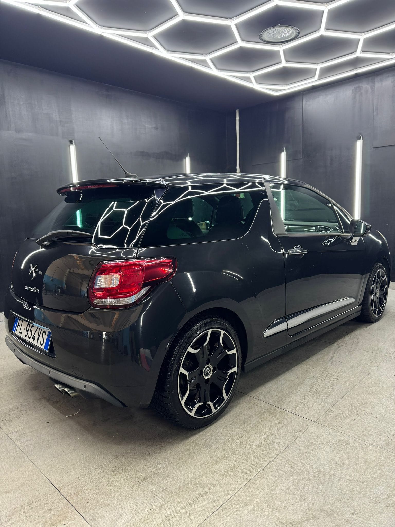 
CITROENDS 3 1.6 THP 155 Just Black2018 full									