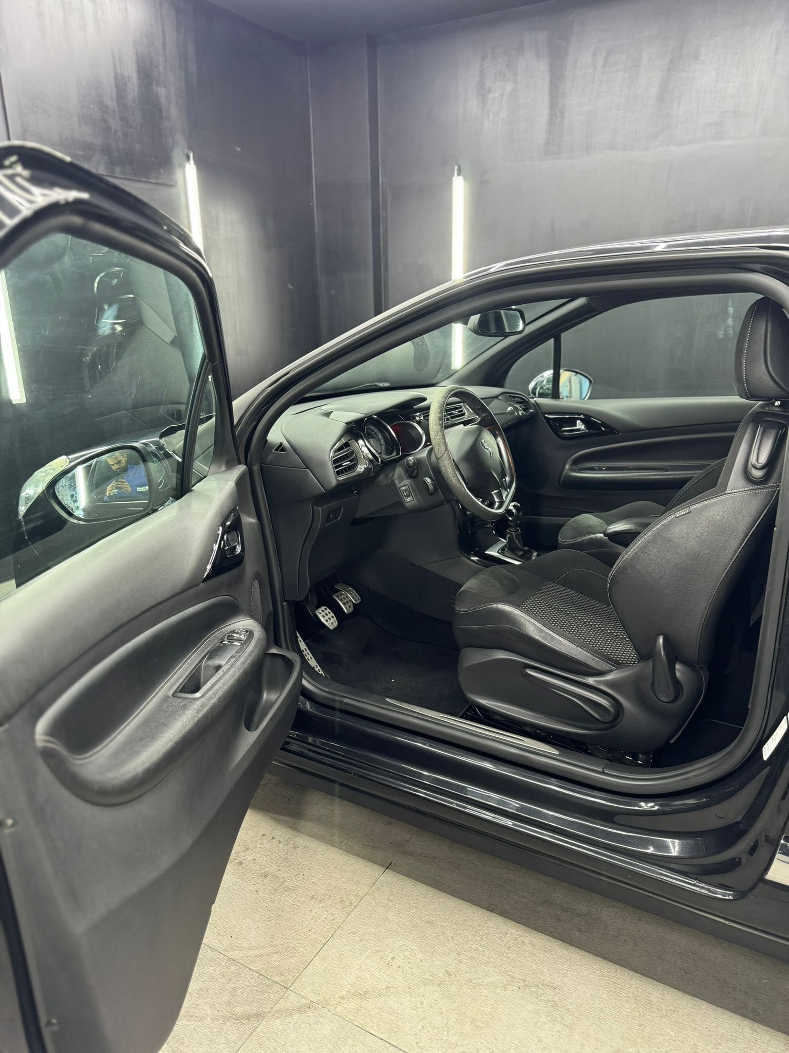 
CITROENDS 3 1.6 THP 155 Just Black2018 full									