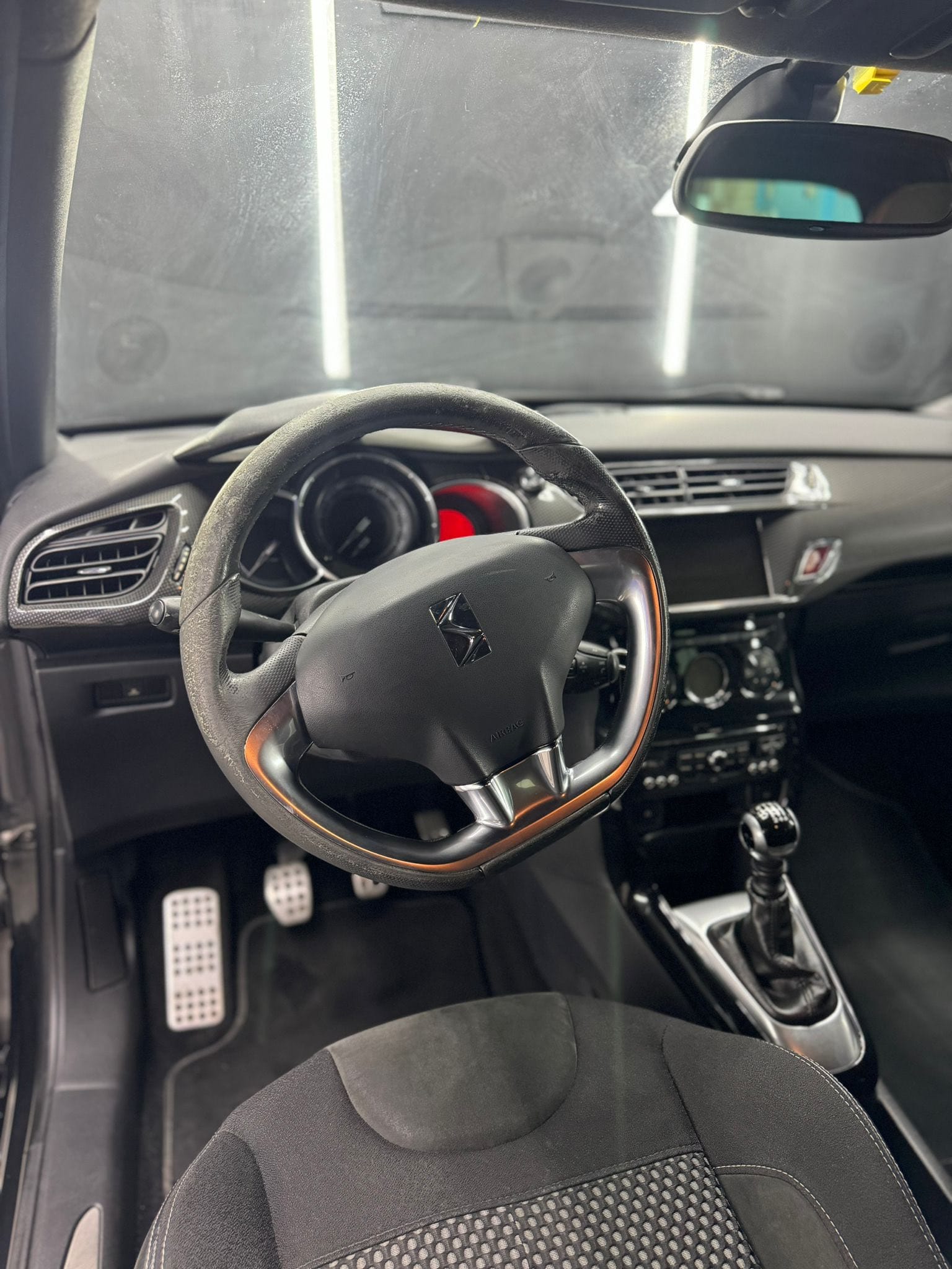 
CITROENDS 3 1.6 THP 155 Just Black2018 full									