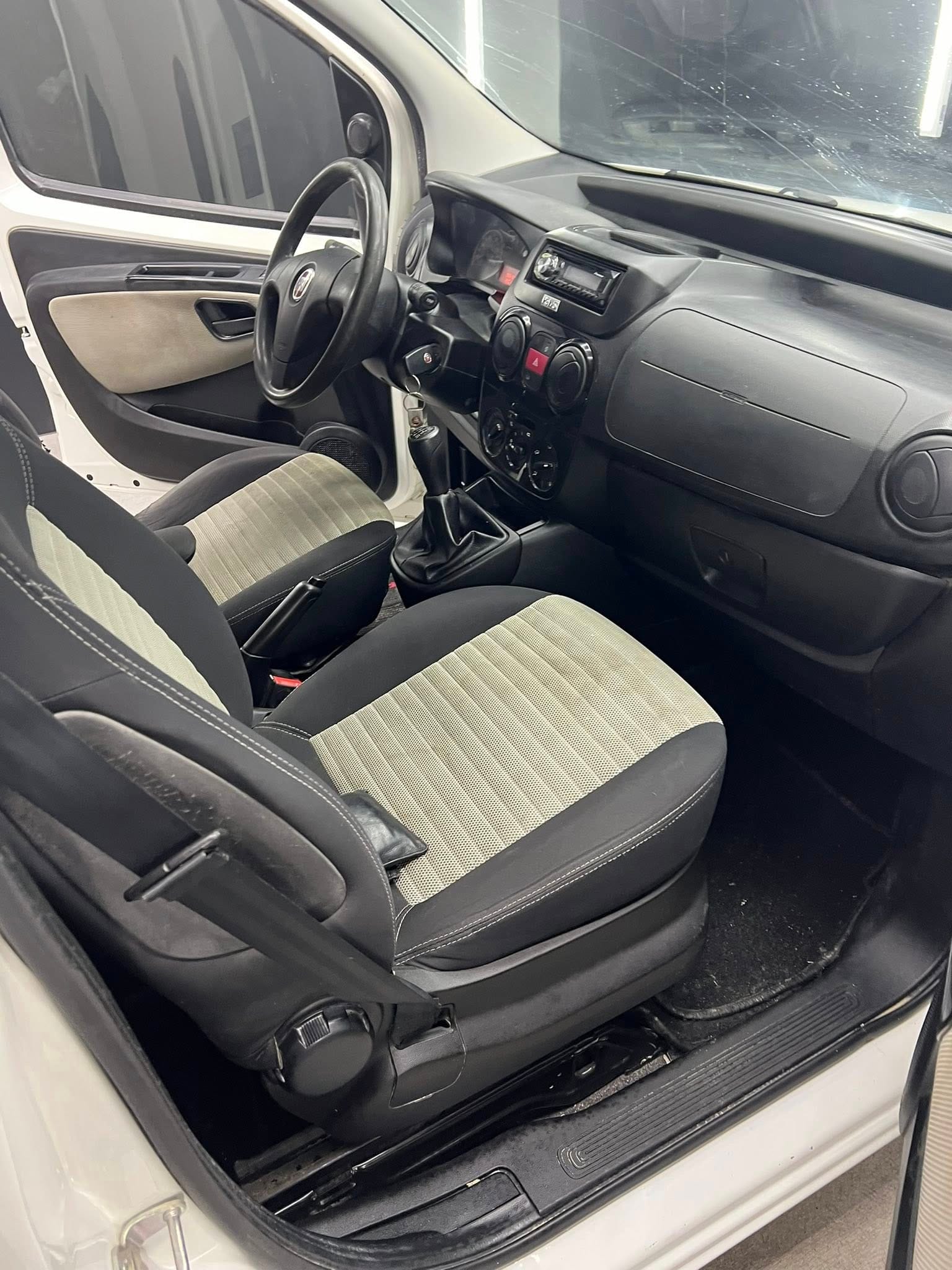 
FIATQUBO 1.3 MJT 75 CV Trekking2015 full									