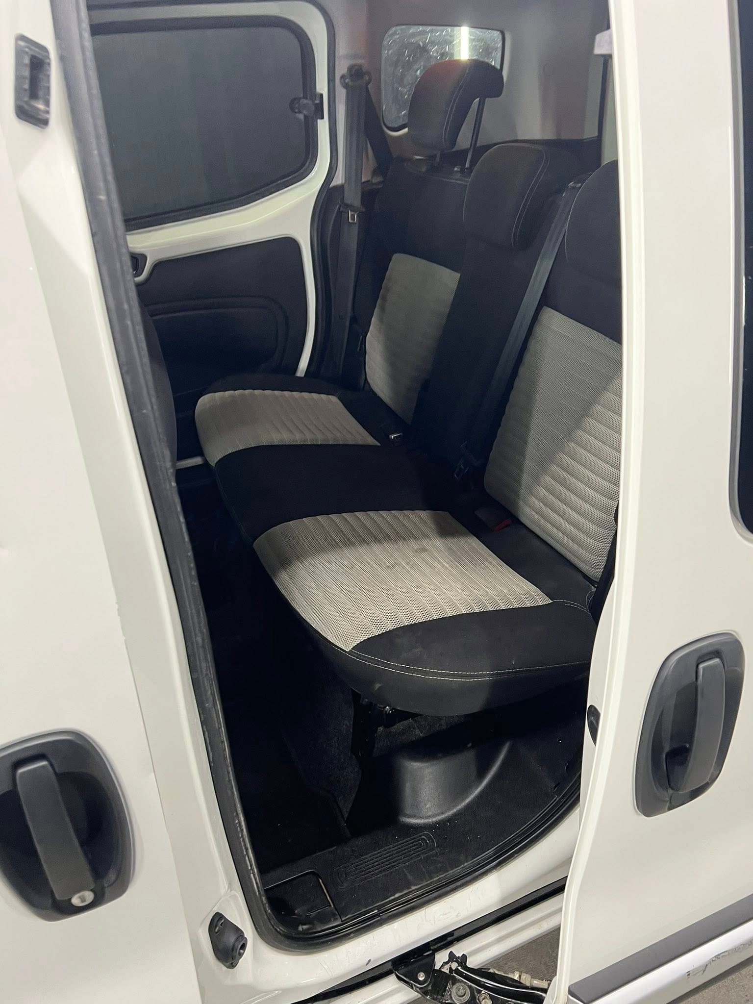 
FIATQUBO 1.3 MJT 75 CV Trekking2015 full									