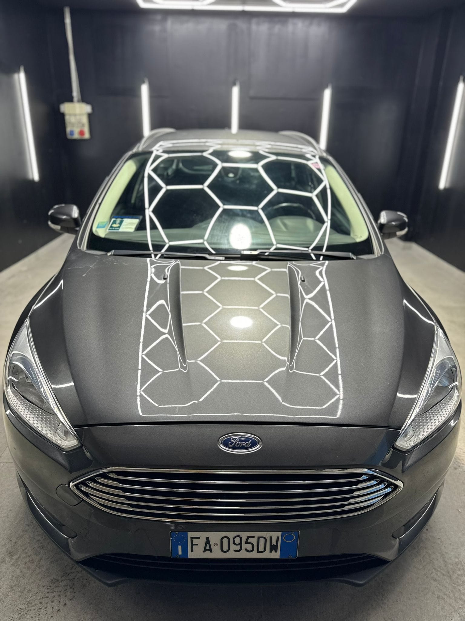 
FORDFOCUS 1.5 TDCi 120 CV StarteStop SW Titanium X2015 full									